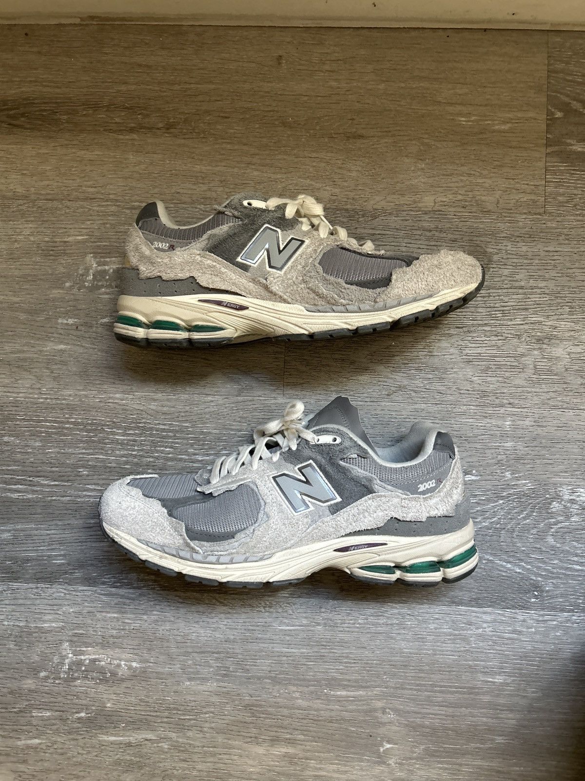 image of New Balance 2002R Rain Cloud Shoes in Grey, Men's (Size 11)