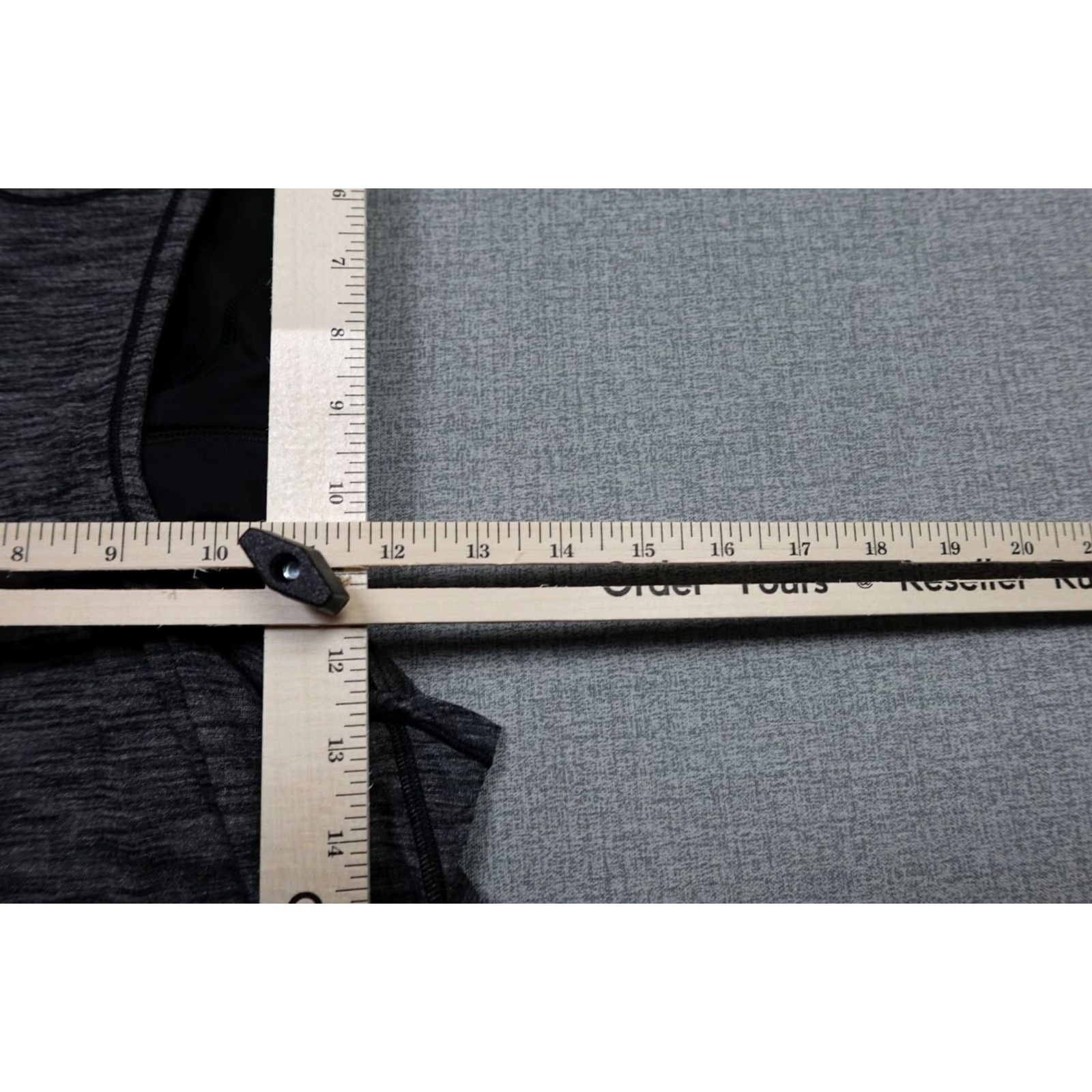 Lululemon Lululemon Built In Bra Tank Top Womens Size 4 Gray Racer Back Performance Yoga Tank (Adult) Womens Size S / US 4 / IT 40 - 7 Thumbnail