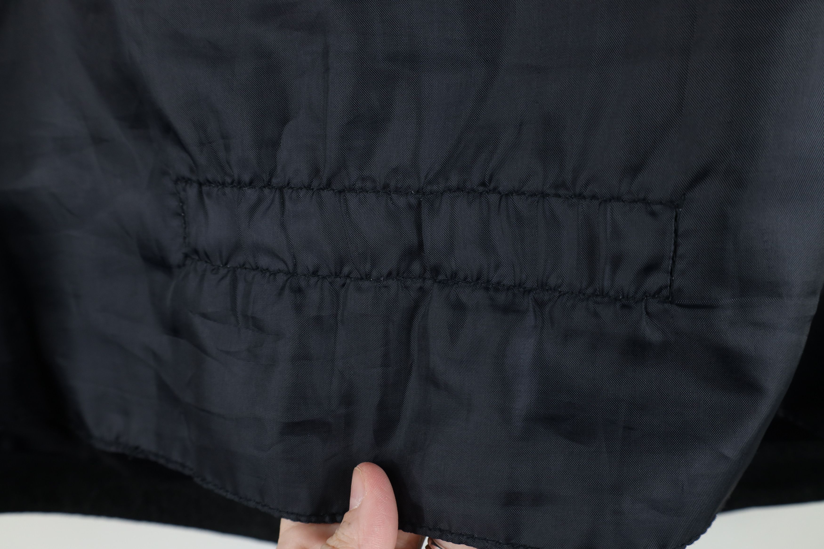 Vintage Vintage 90s Streetwear Suede Leather Vest Jacket Black Size US M / EU 48-50 / 2 - 12 Thumbnail