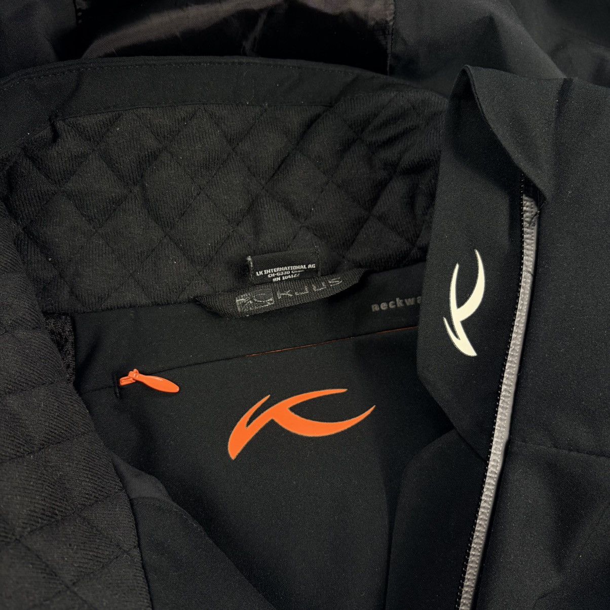 KJUS KJUS Formula Padded Hooded Ski Jacket Black Size M Gorpcore Size US M / EU 48-50 / 2 - 11 Thumbnail