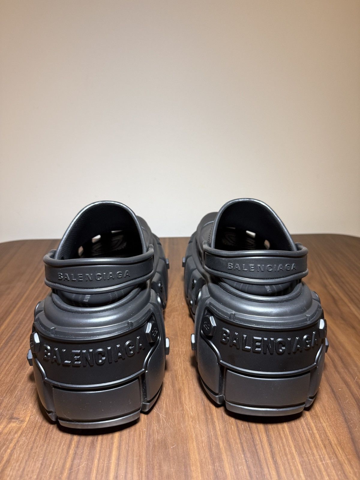 Balenciaga × Crocs Balenciaga Hardcrocs Black on Black Size US 11 / EU 44 - 15 Thumbnail