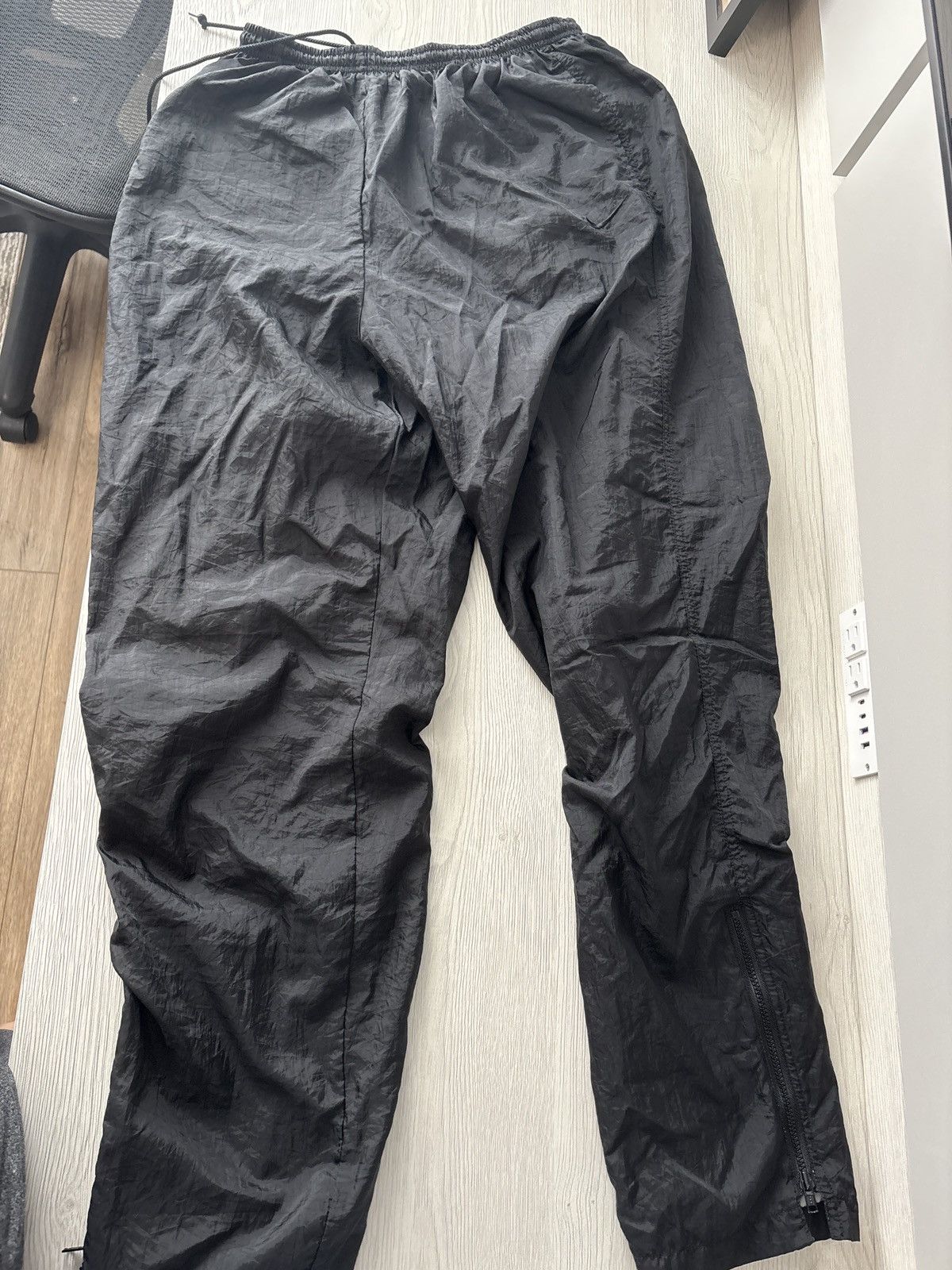 Nike Nike Sportswear Nylon Track Pants - Black (2000s Era) Size US 36 / EU 52 - 2 Thumbnail