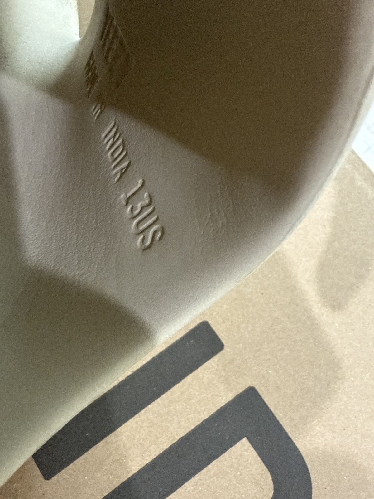 Yeezy YEEZY slide Bone size 13 Size US 13 / EU 46 - 6 Thumbnail