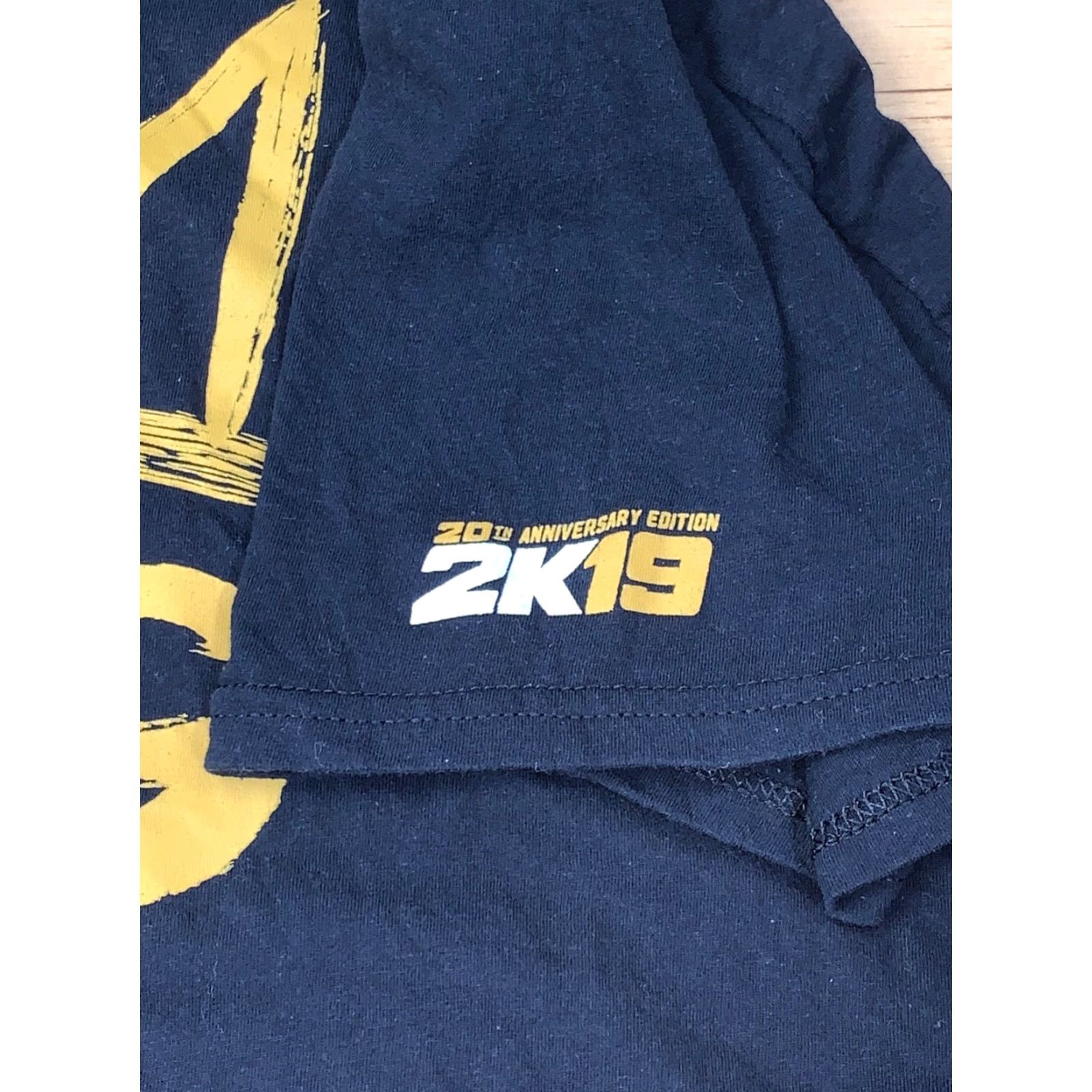 NBA VINTAGE ThinkGeek NBA 2K19 20th Anniv Men’s 2XL Crown King Black/Yellow T-Shirt #4278 Size US XXL / EU 58 / 5 - 3 Thumbnail