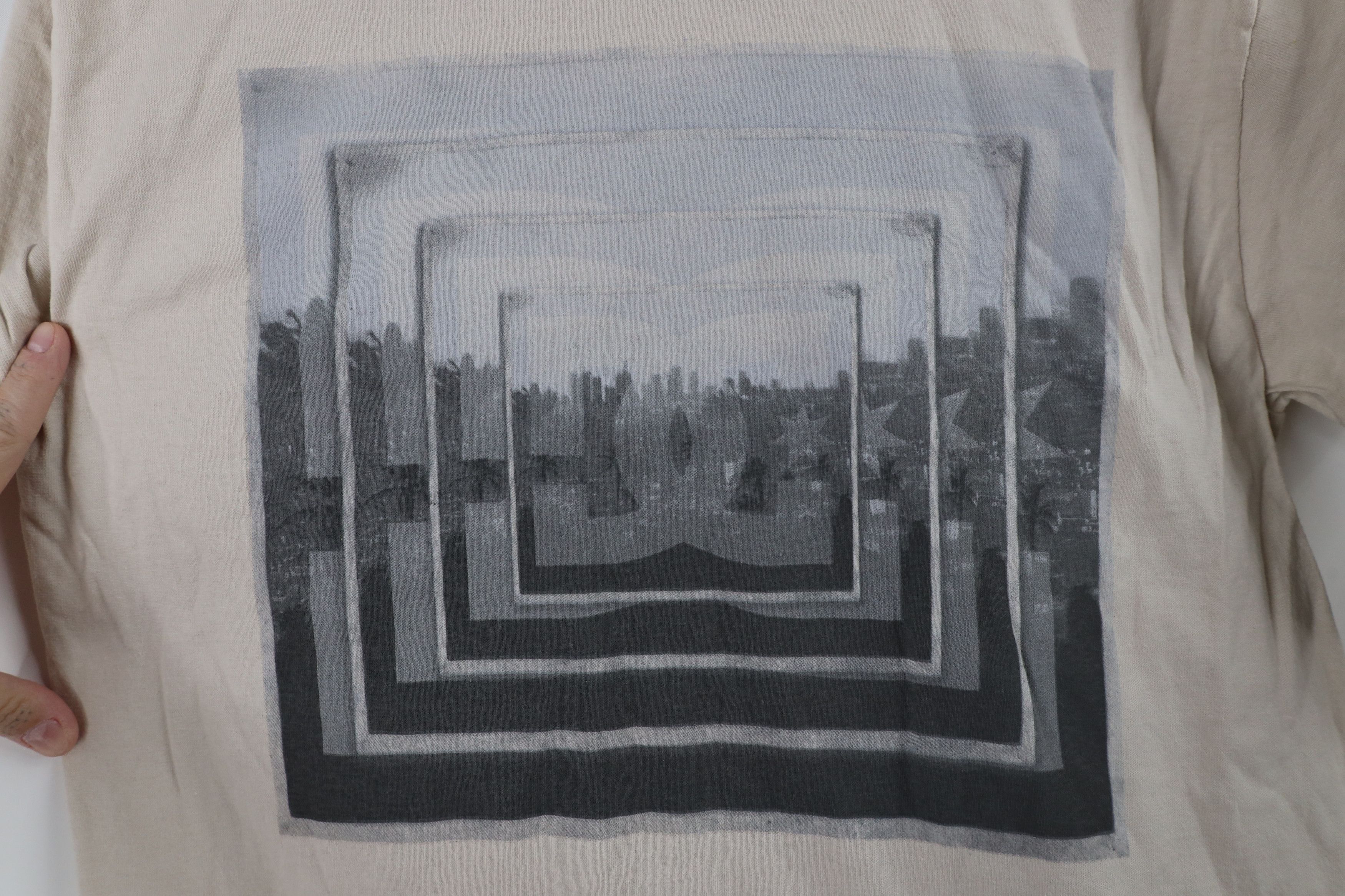 Vintage Deadstock Vintage DC Shoes Trippy Skateboarding T-Shirt Size US L / EU 52-54 / 3 - 4 Thumbnail