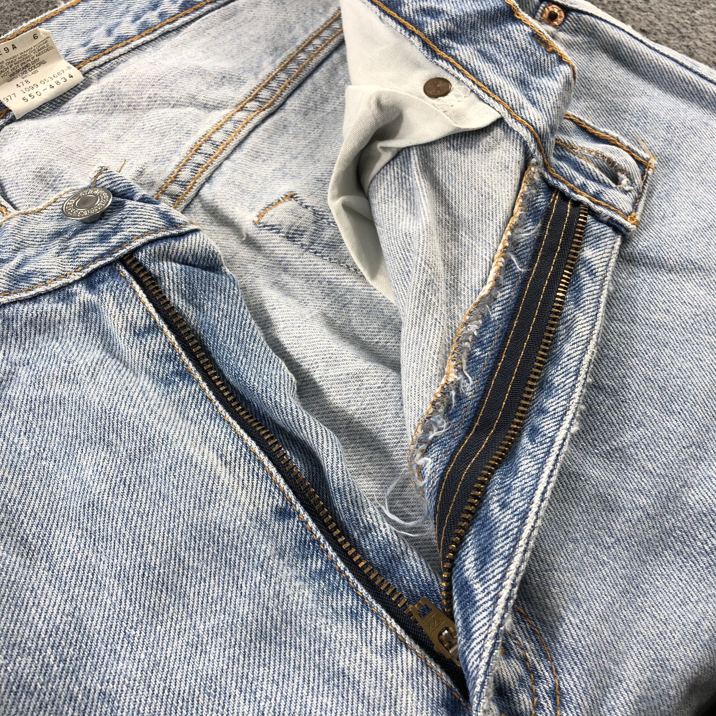Levi's 90s Vintage Blue Wash Levis 550 Jeans-J2608 Size US 32 / EU 48 - 9 Thumbnail