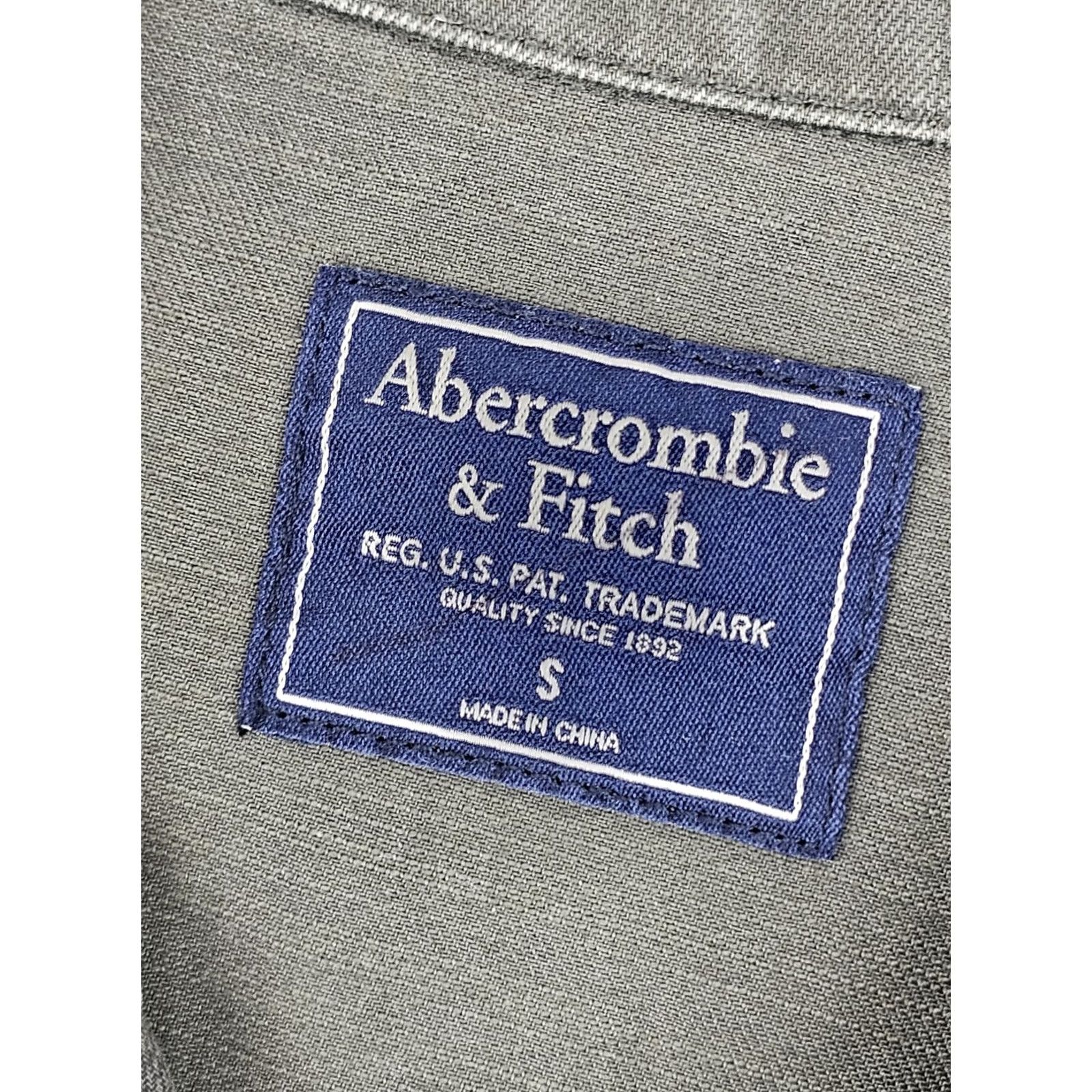Abercrombie & Fitch Abercrombie & Fitch Camouflage Shirt Denim Shacket Men S Olive Green EUC Size US S / EU 44-46 / 1 - 3 Thumbnail