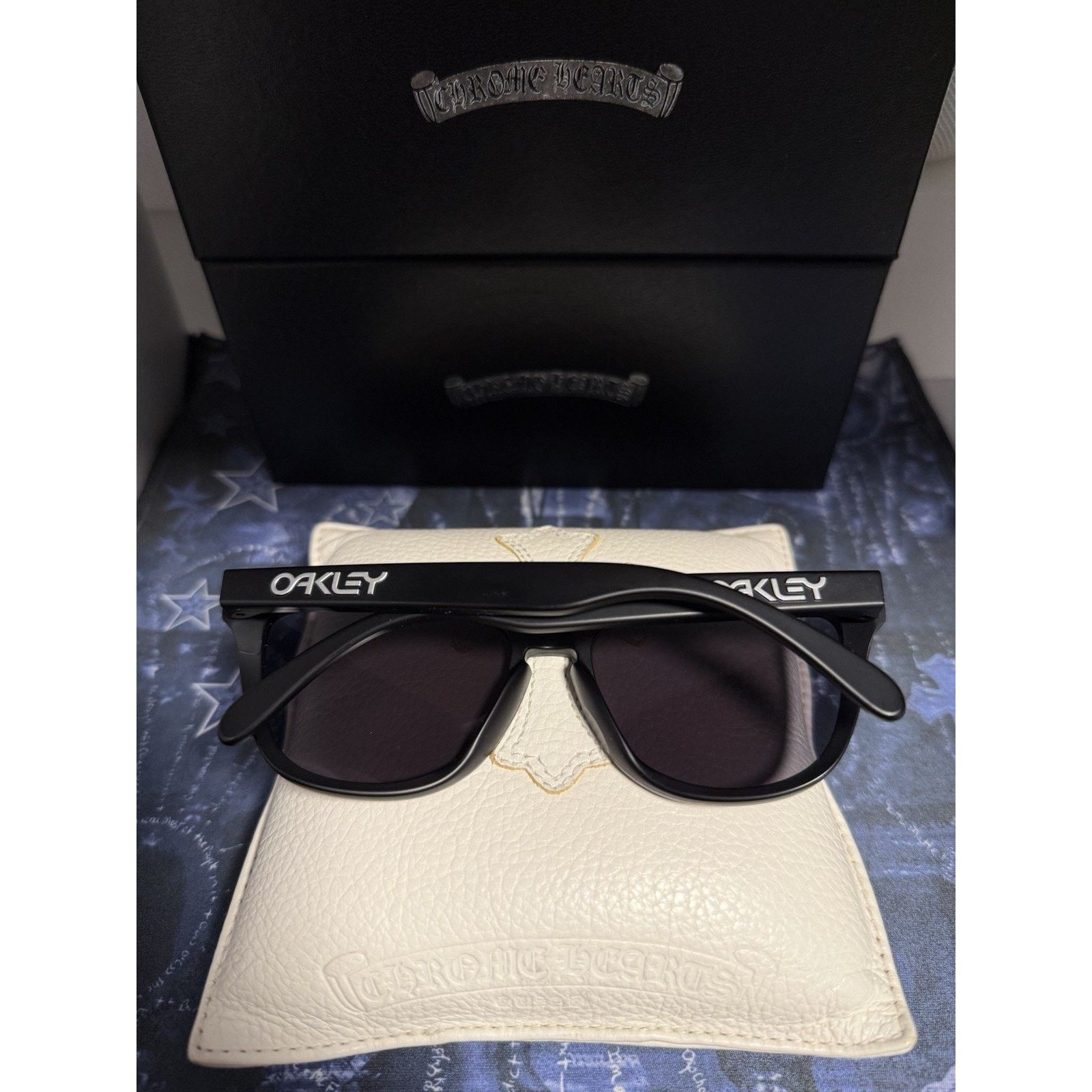 Oakley Oakley Frogskins POLARIZED Sunglasses Matte Black Size ONE SIZE - 2 Thumbnail