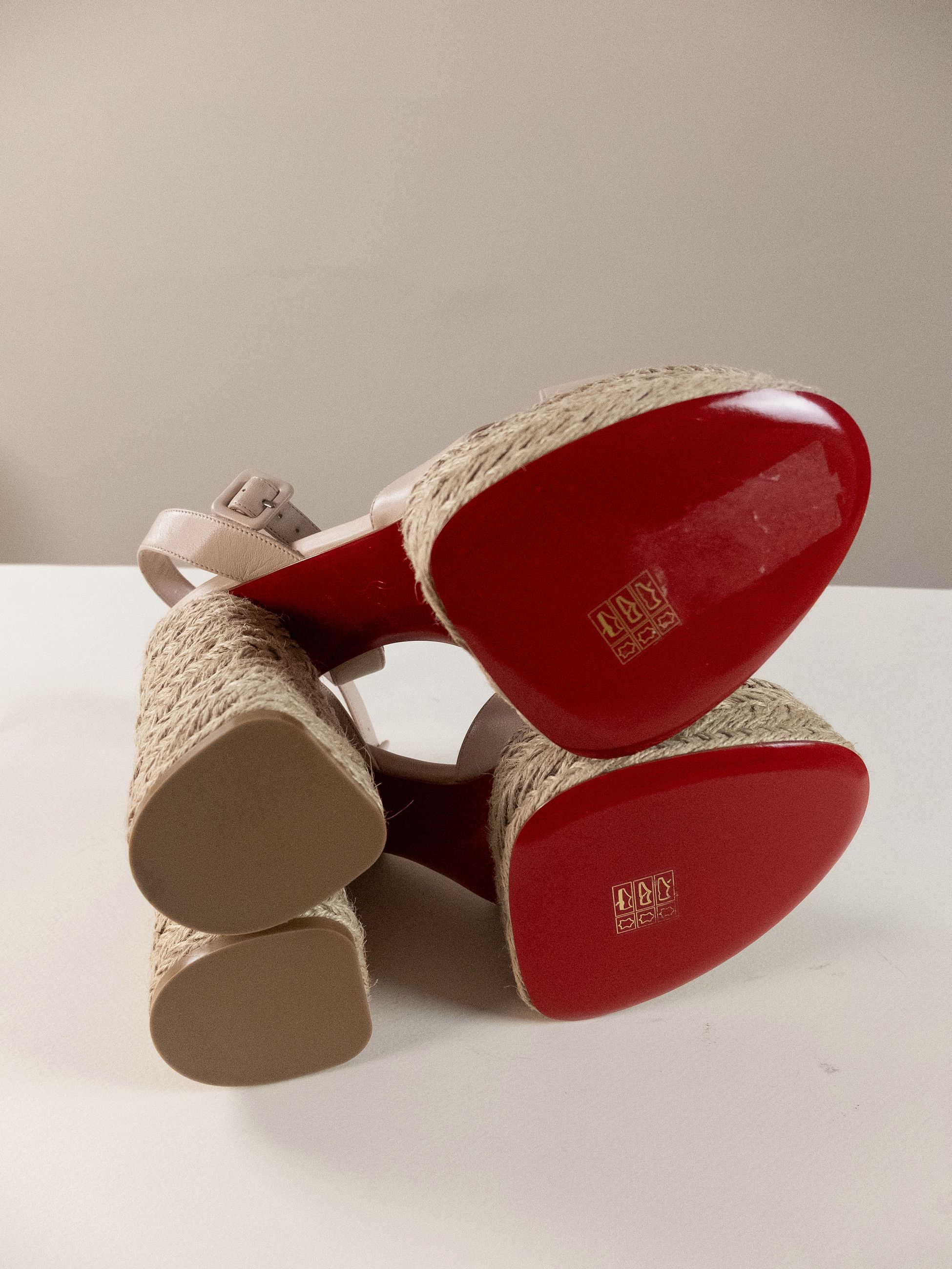Christian Louboutin CHRISTIAN LOUBOUTIN Super Mariza nude leather sandals Size US 10 / IT 40 - 9 Thumbnail