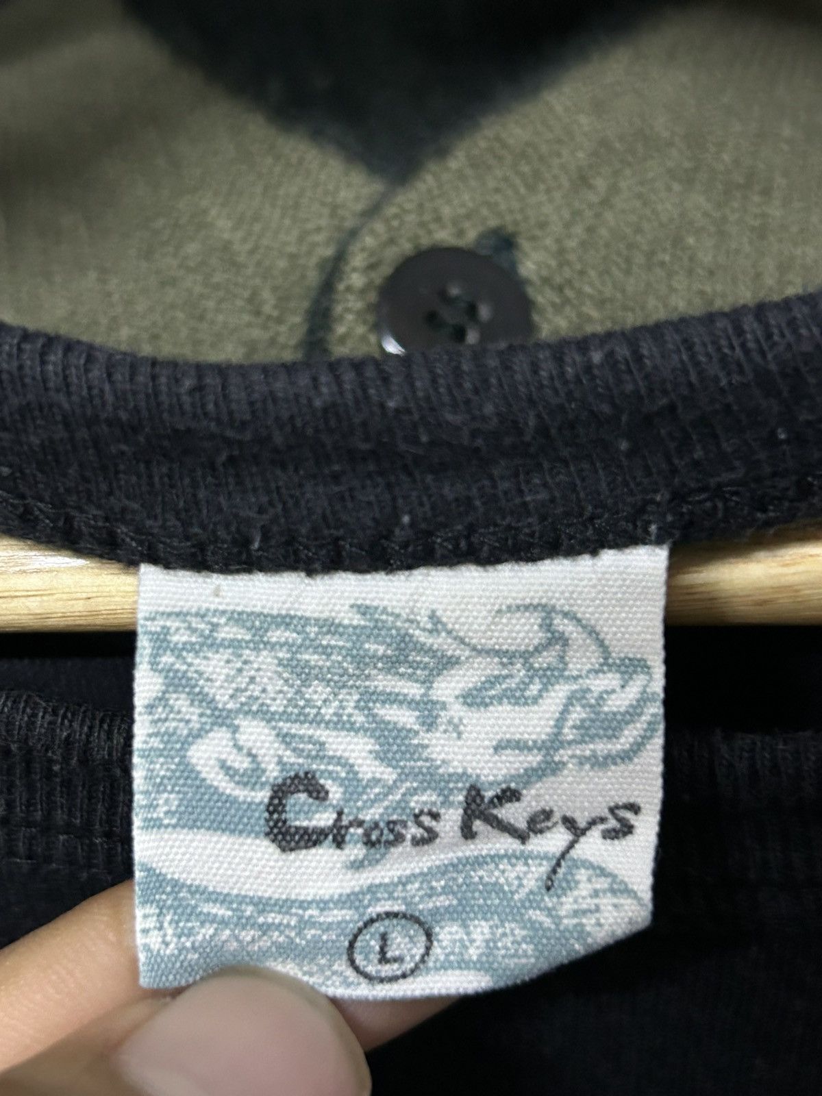 Japanese Brand Vintage Sukajan Koi fish longsleeves Size US L / EU 52-54 / 3 - 4 Thumbnail