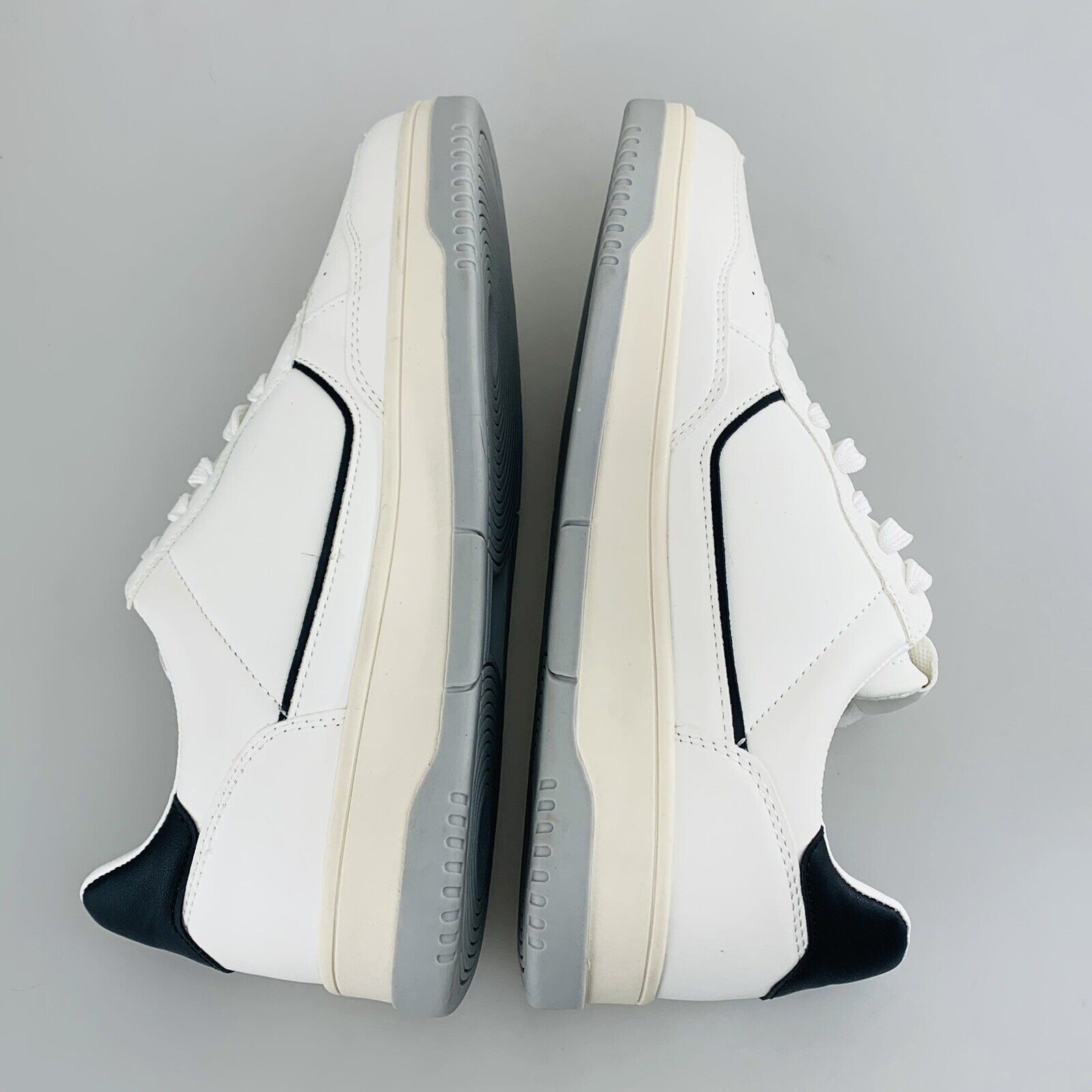 Cavalli Class Cavalli Class White Leather Sneaker Size US 8 24033 New Size US 8 / EU 41 - 7 Thumbnail