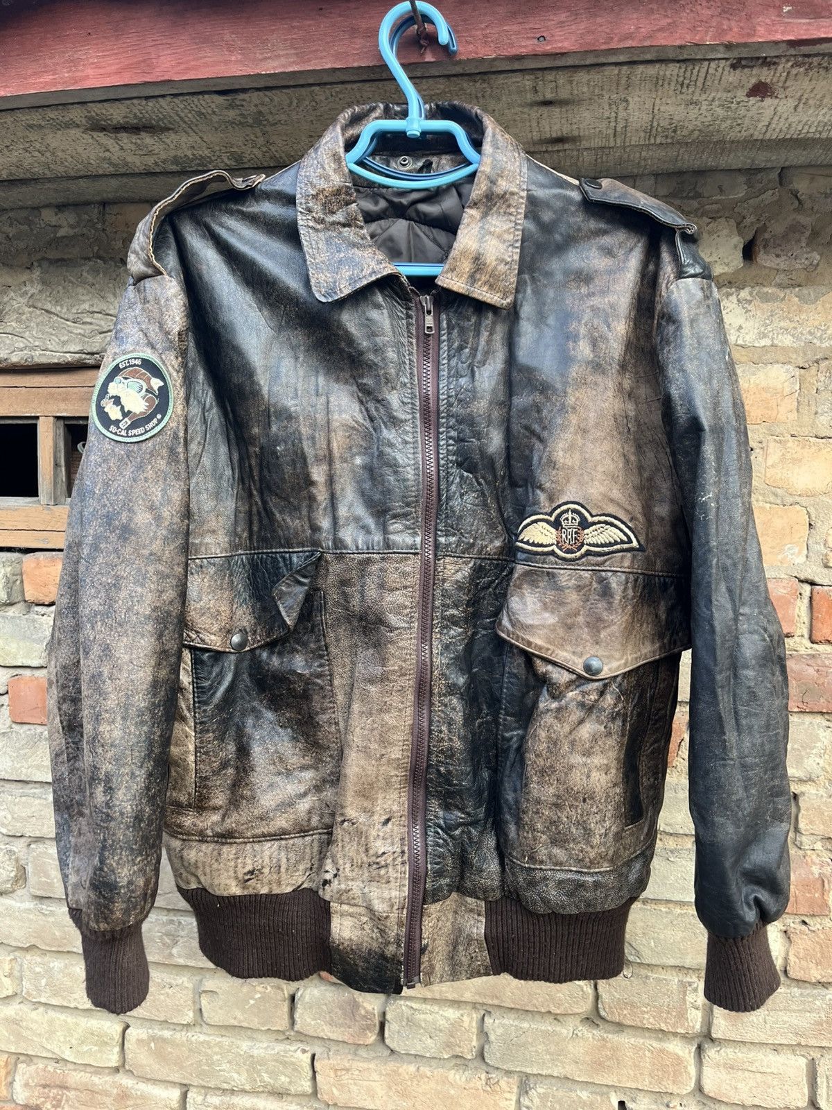 If Six Was Nine × Le Grande Bleu (L.G.B.) Thrashed Sun Faded Distressed Vintage Leather Bomber Jacket Size US M / EU 48-50 / 2 - 3 Thumbnail