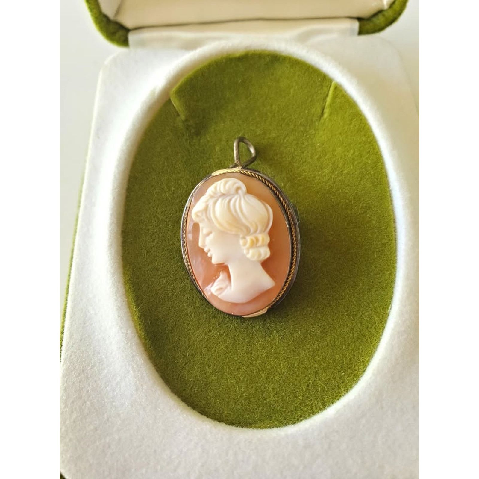 Other Vintage Carved Shell Cameo 800 Silver Pendant and Earrings Size ONE SIZE - 1 Thumbnail