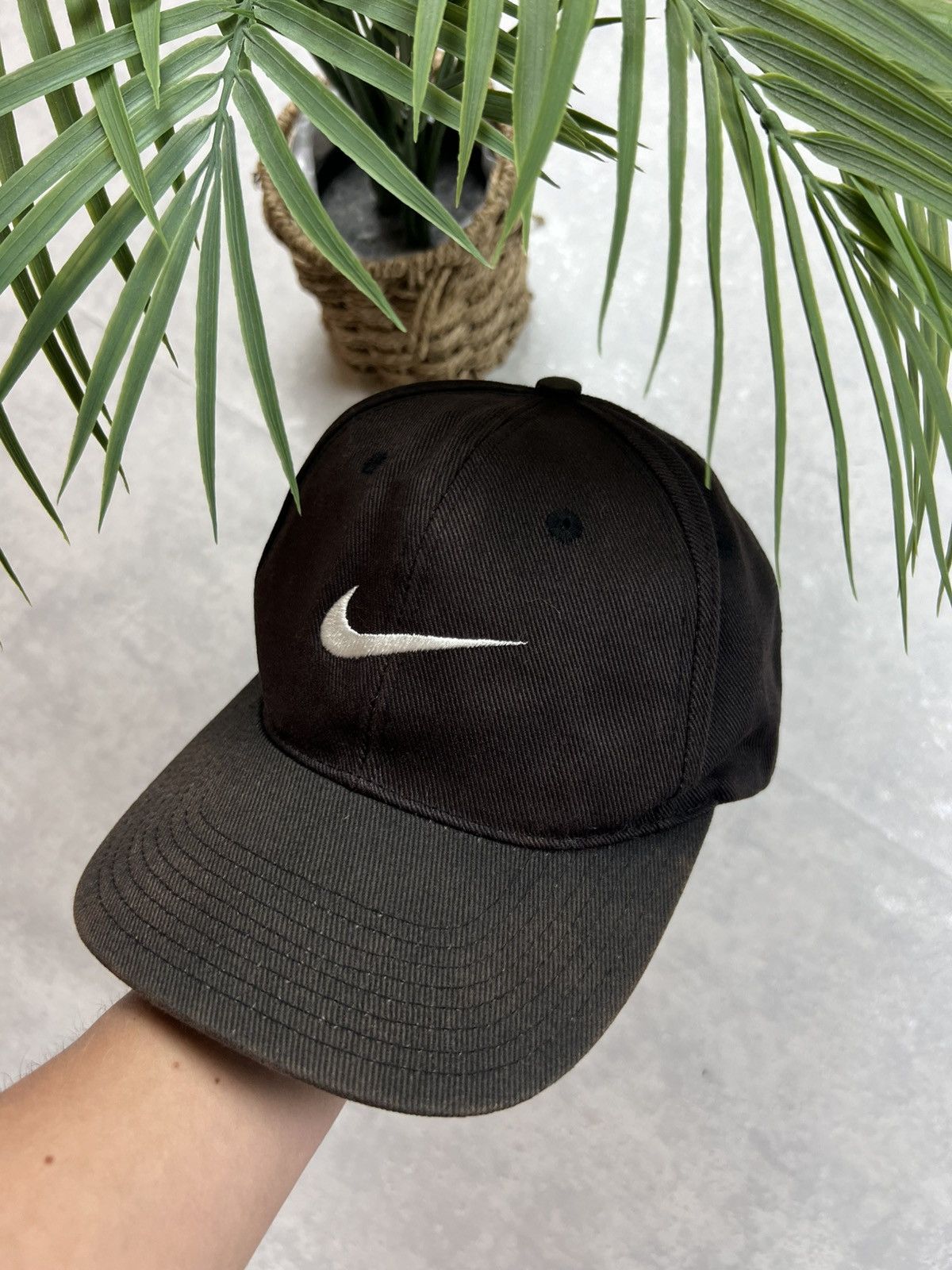 Nike 90s Nike Central Swoosh Faded Vintage Y2K Retro Cap Hat Size ONE SIZE - 1 Thumbnail