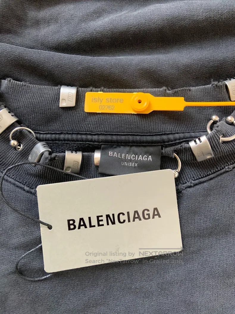 Balenciaga Balenciaga Solid Color Perforated Metal Accessory Round Ne Size US L / EU 52-54 / 3 - 5 Thumbnail
