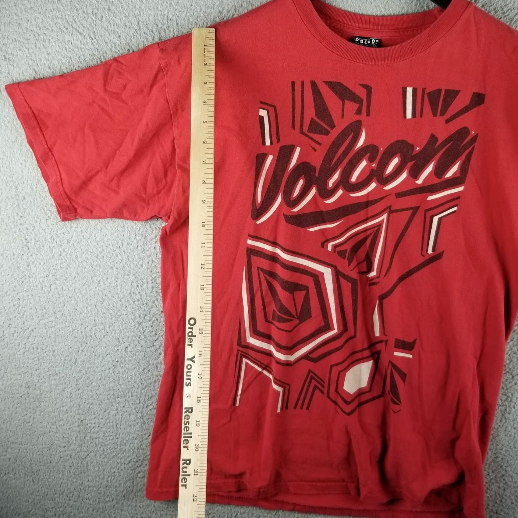 Volcom VINTAGE Volcom Shirt Men XL Red 90s Graphic Print Skate Surf T-Shirt Volcom Stone Skate Mens XL Red Graphic Print Size US XL / EU 56 / 4 - 4 Thumbnail