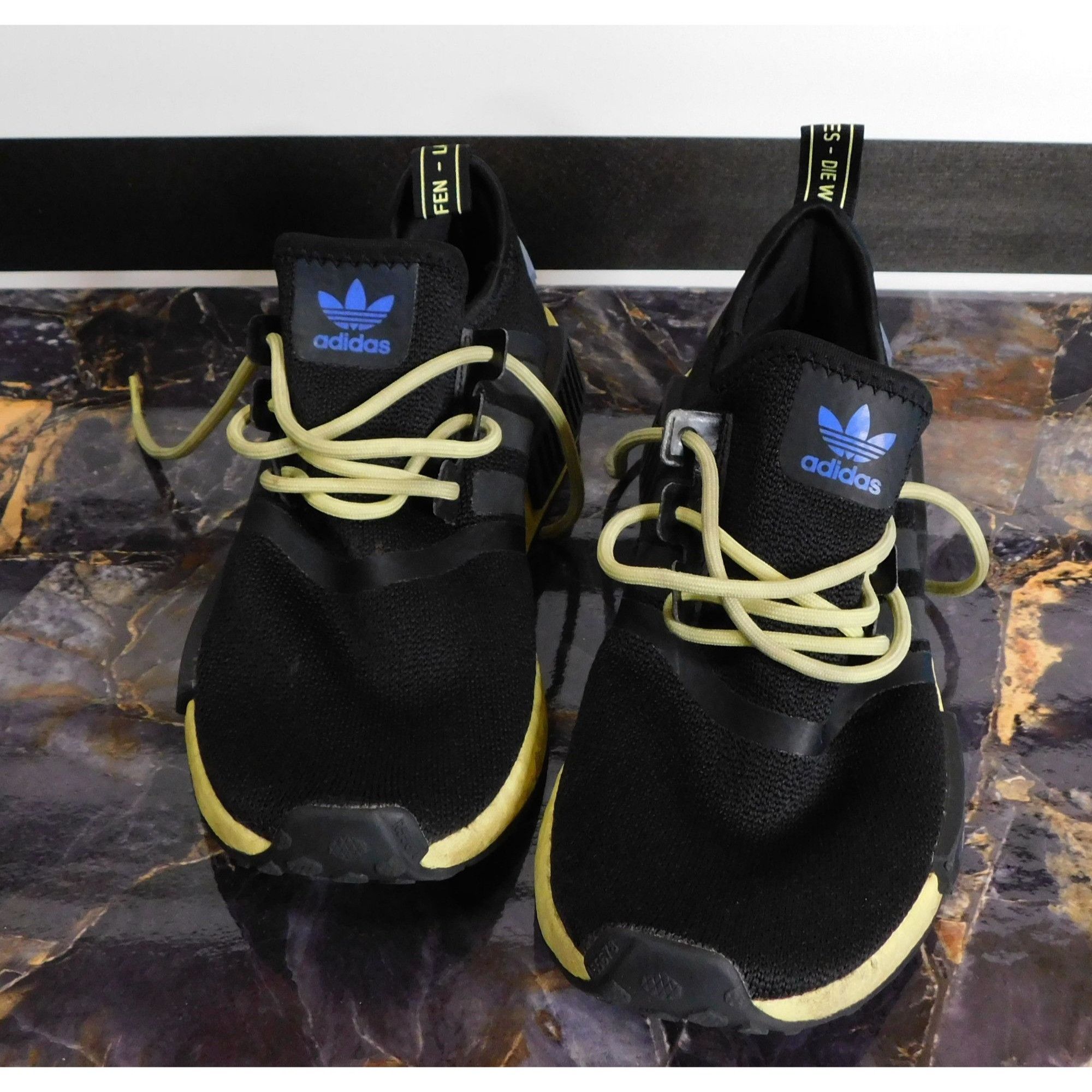 Adidas Adidas Originals NMD_R1 J Core Black Pulse Yellow Sneakers S Size US 5 / EU 37 - 4 Thumbnail