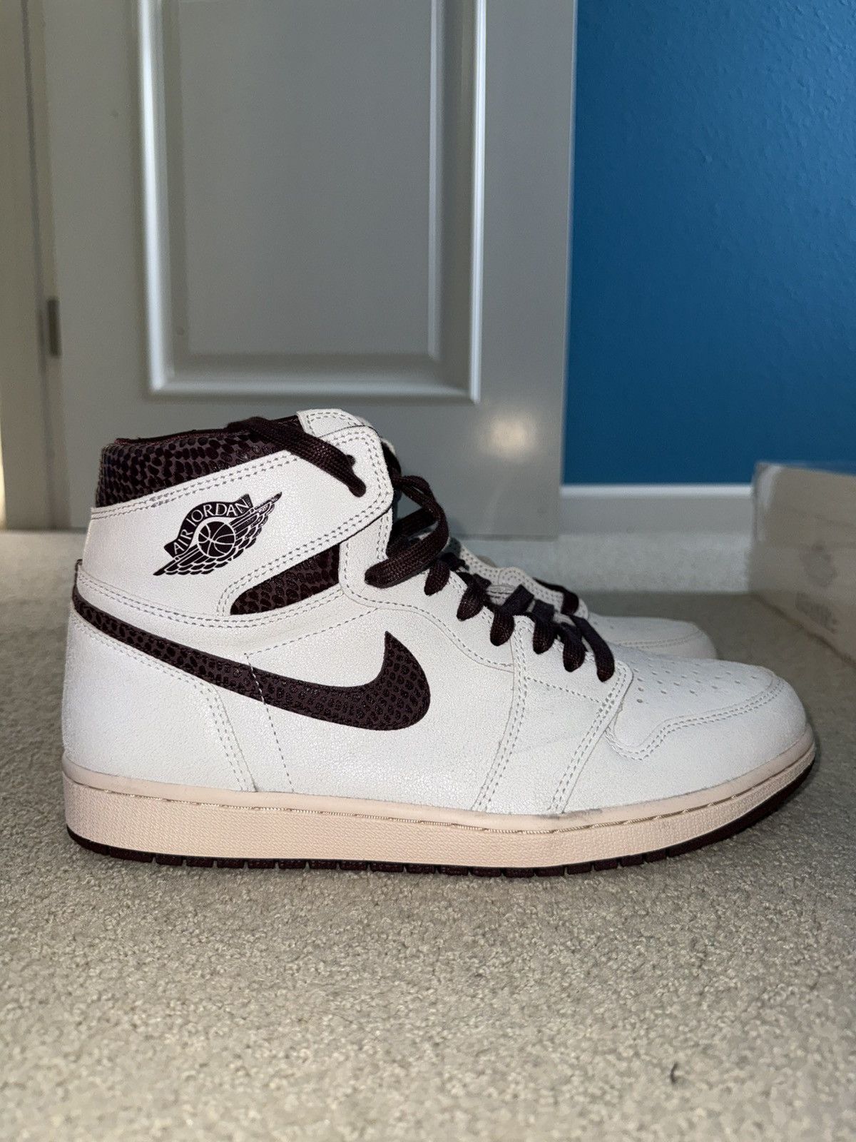 A Ma Maniere × Jordan Brand Jordan 1 Retro High OG Size US 12 / EU 45 - 3 Thumbnail