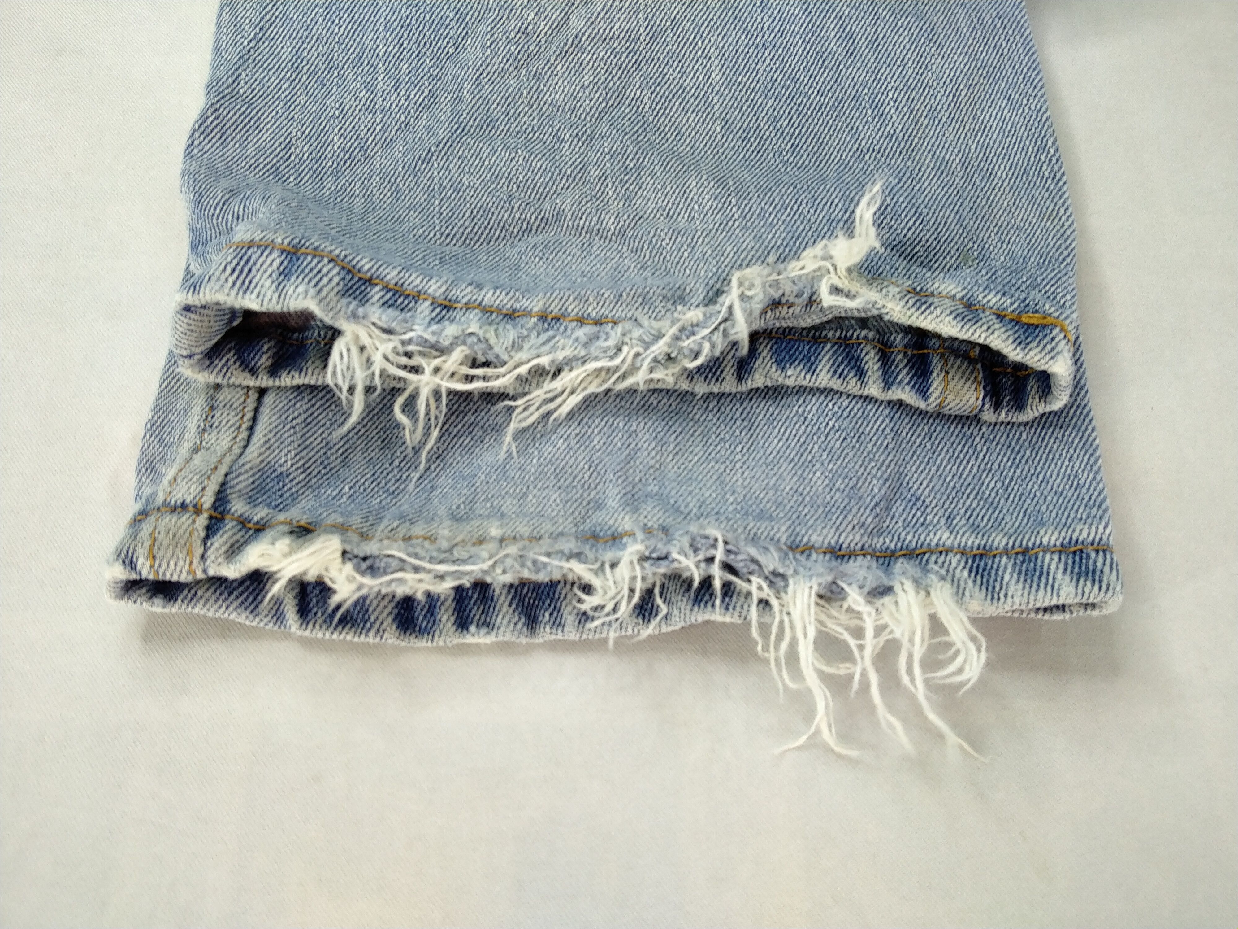 Japanese Brand Light Wash Vintage Levi's 505 35 x 31.5 Denim -JN349 Size US 34 / EU 50 - 19 Thumbnail