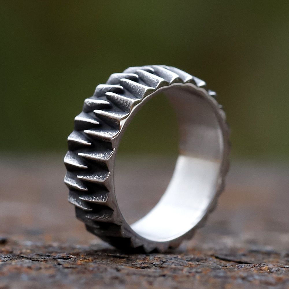 Jewelry × Vintage SIZE 10 316L Stainless Steel Retro Gear Ring Size ONE SIZE - 1 Thumbnail