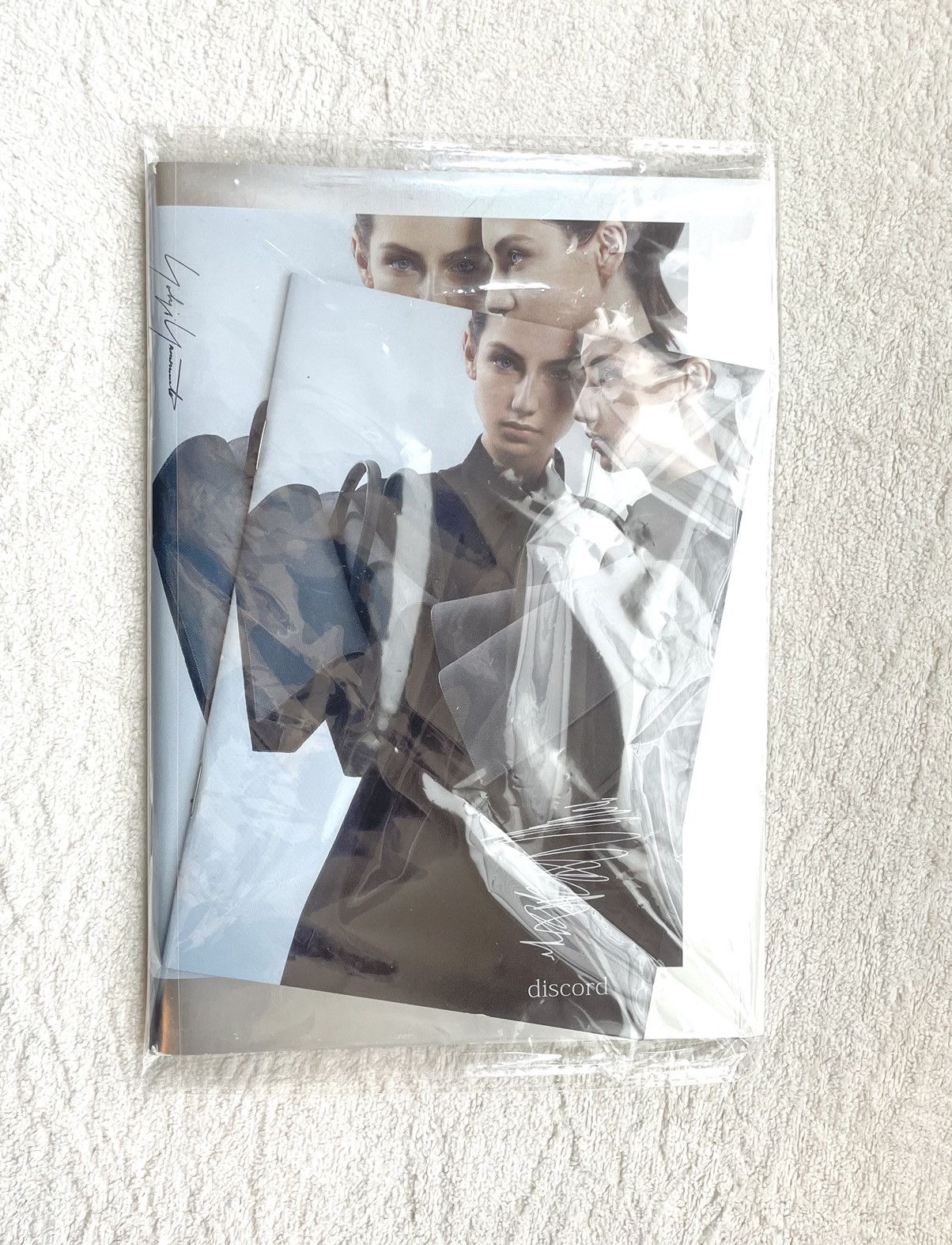 Yohji Yamamoto Yohji Yamamoto discord lookbook catalog Size ONE SIZE - 1 Thumbnail