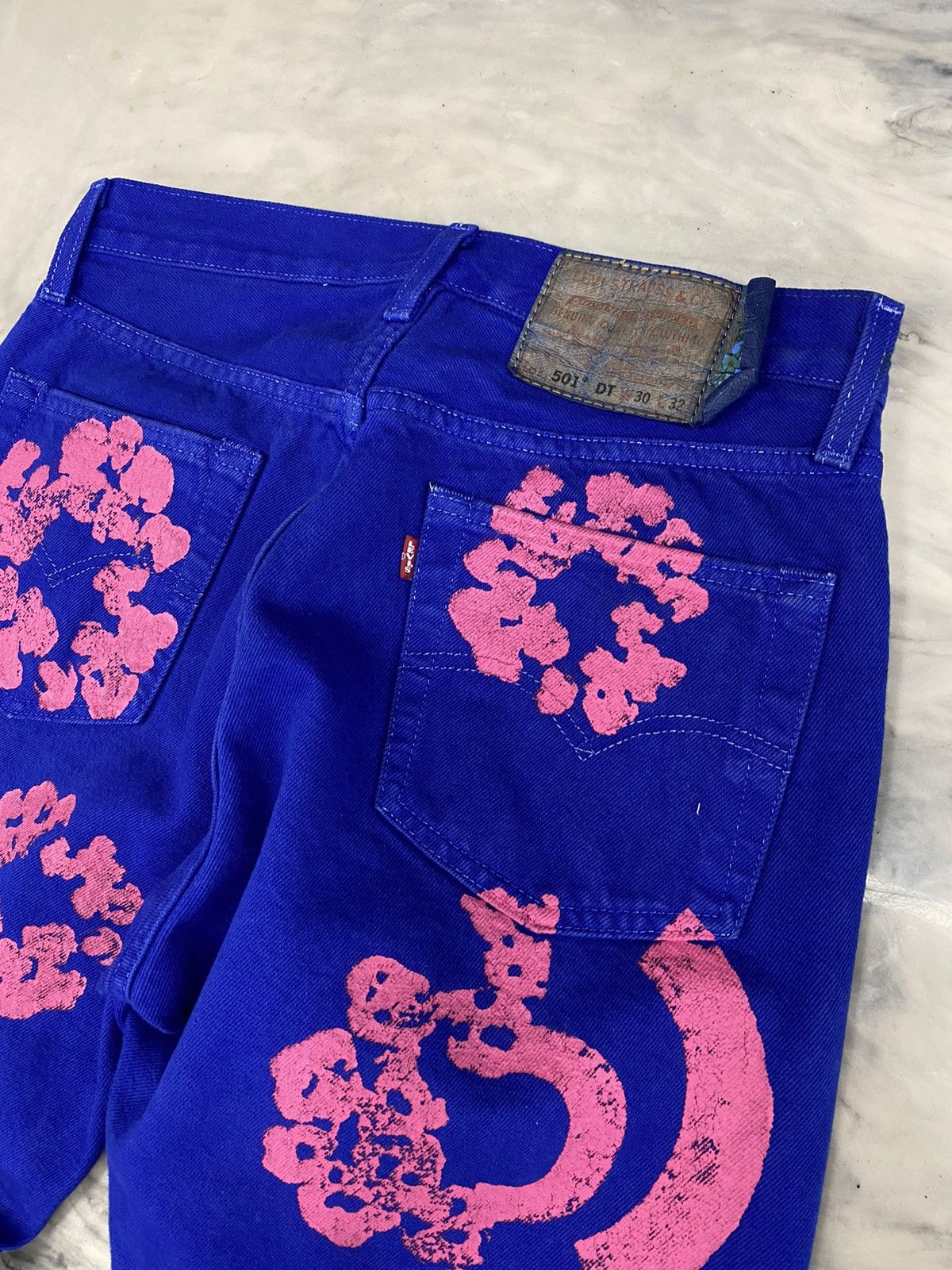 (B).Stroy × DENIM TEARS × Levi's Denim Tears x Levi’s x Bstroy jeans blue pink size 30 Size US 30 / EU 46 - 4 Thumbnail