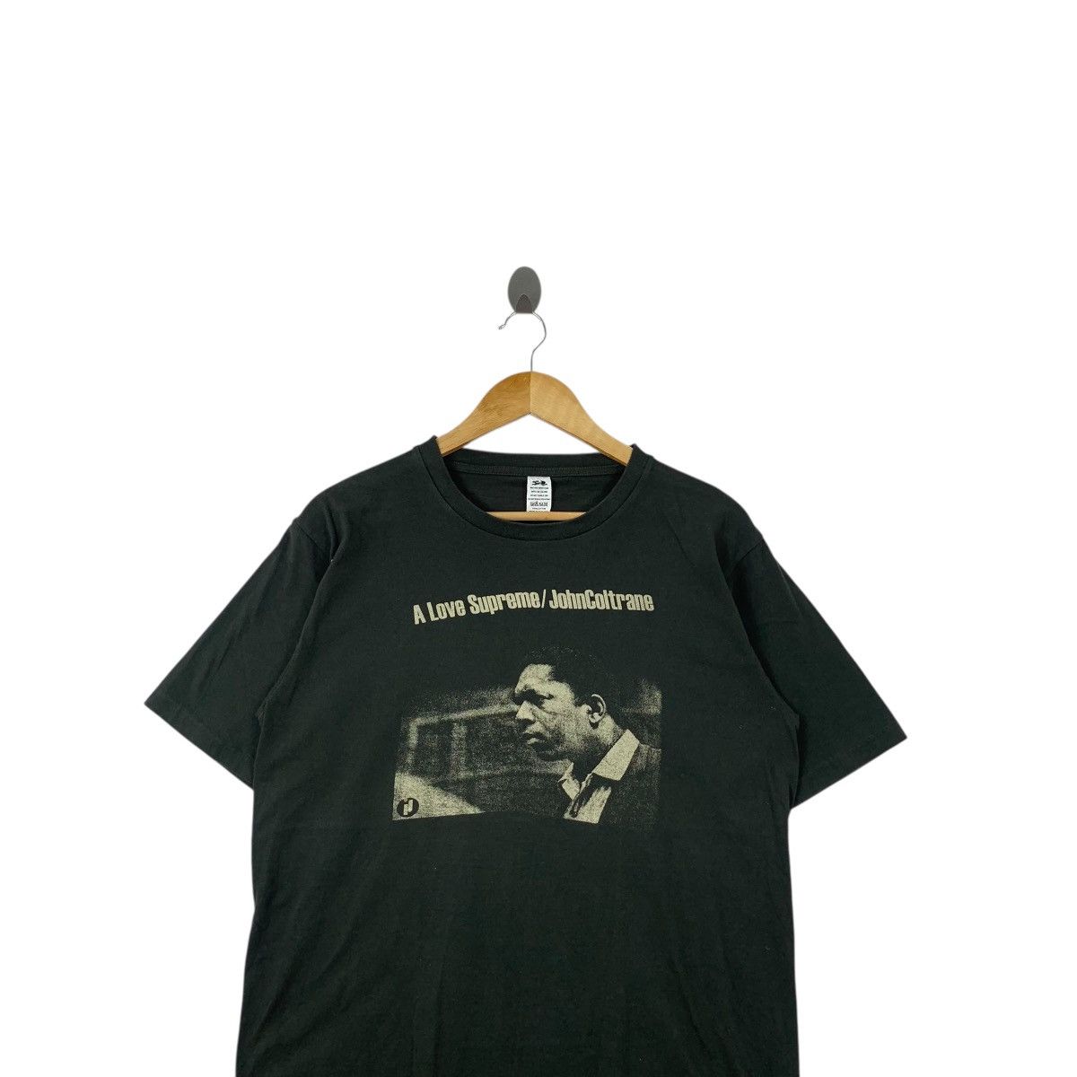 Band Tees Vintage JOHN COLTRANE A Love Supreme Jazz Band Tee Shirt Size US XL / EU 56 / 4 - 2 Thumbnail