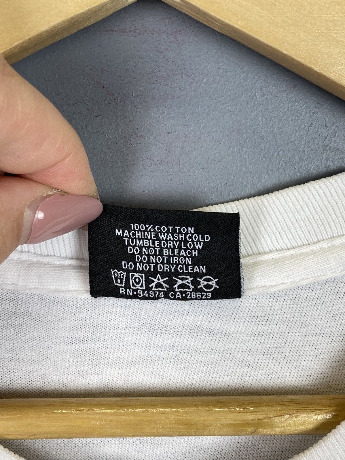 Stussy Stussy Tribe Big Logo T-Shirt Men’s Size L White Graphic Size US L / EU 52-54 / 3 - 7 Thumbnail
