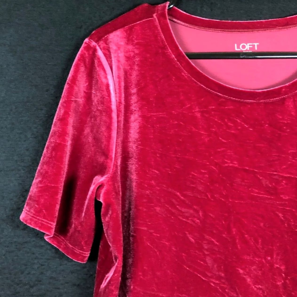 Loft LOFT Outlet Womens Blouse Red Velvet Crew Neck Short Sleeve Stretch M | Solid Polyester Spandex Size M / US 6-8 / IT 42-44 - 4 Thumbnail