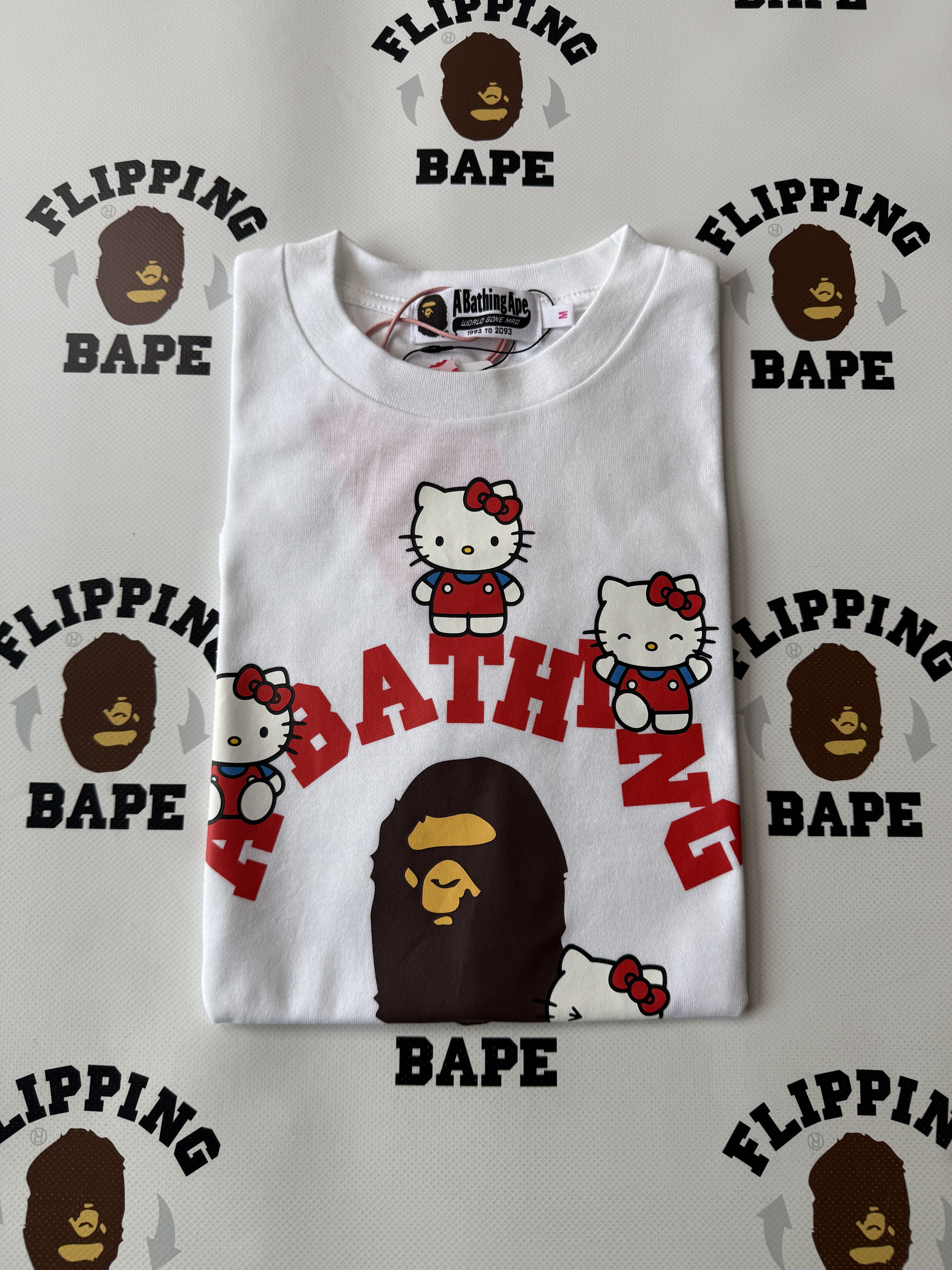 Bape BAPE X HELLO KITTY COLLEGE MINI TEE LADIES Size M / US 6-8 / IT 42-44 - 9 Thumbnail
