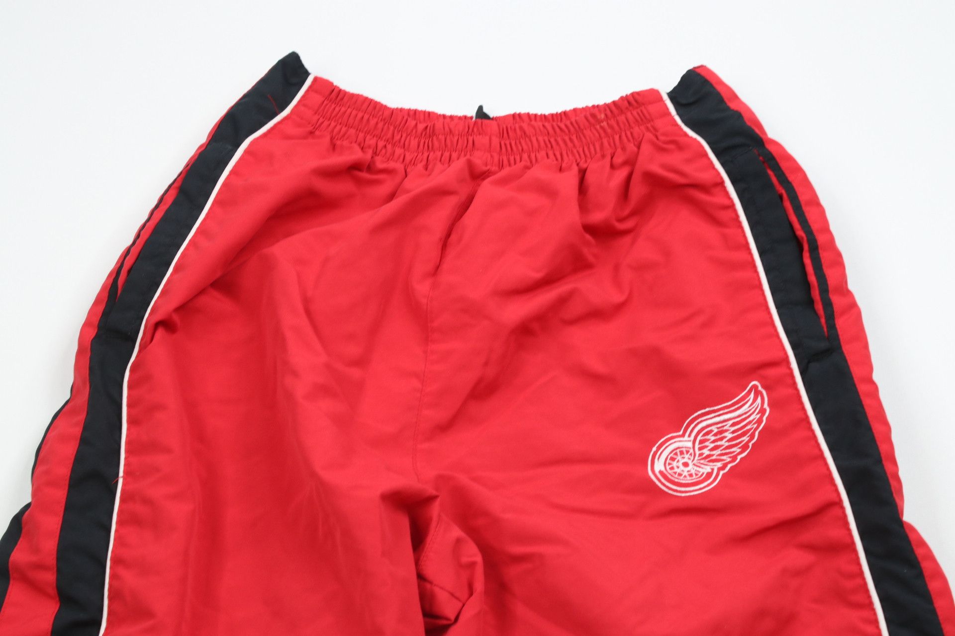 Vintage Vintage 90s Faded Lined Detroit Red Wings Hockey Pants Red Size ONE SIZE - 2 Thumbnail