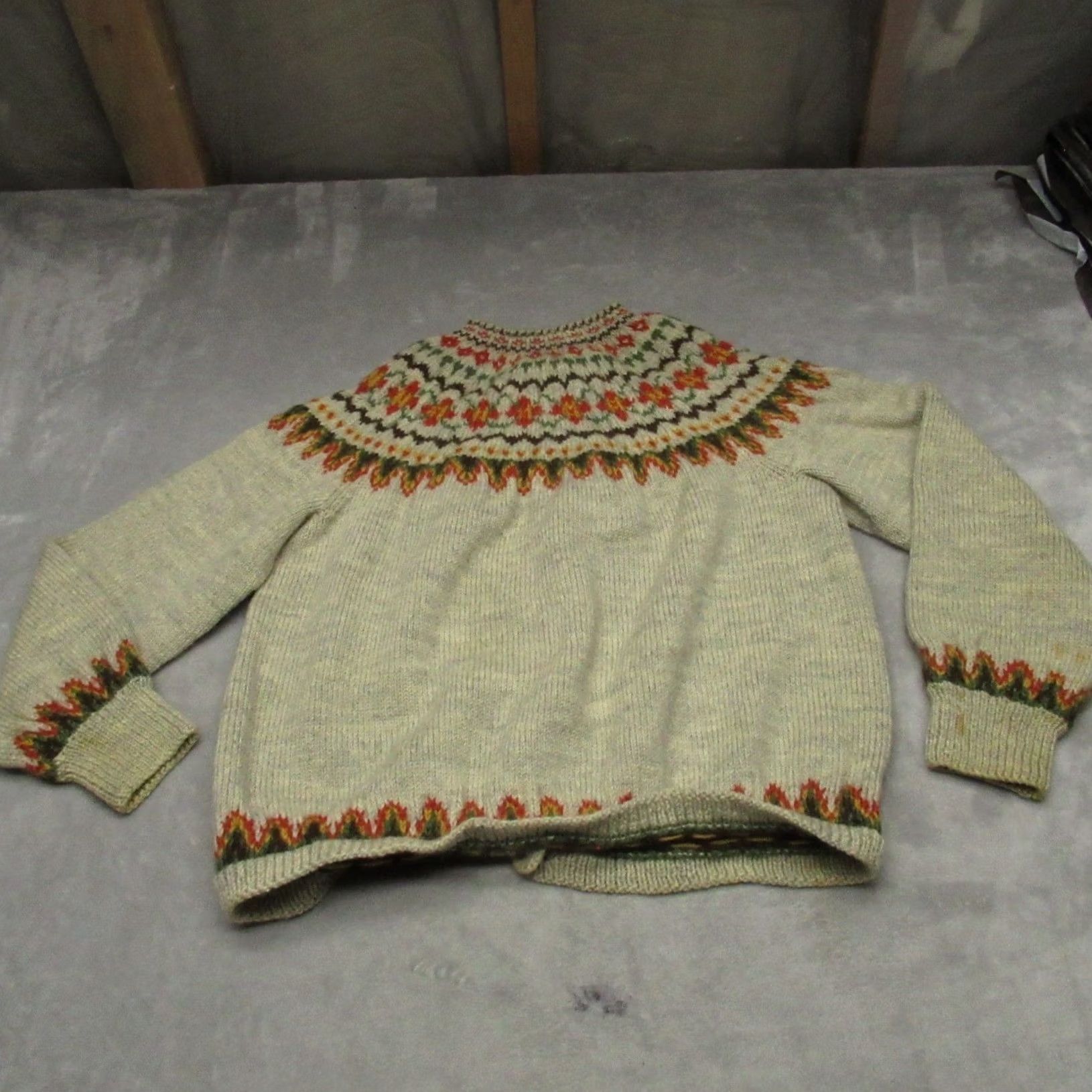 Vintage VINTAGE Tronderstua Sweater Cardigan Unisex Small White Wool Fair Isle VTG Boho Nordic Ethnic - Mens Ladies? Size US S / EU 44-46 / 1 - 4 Thumbnail