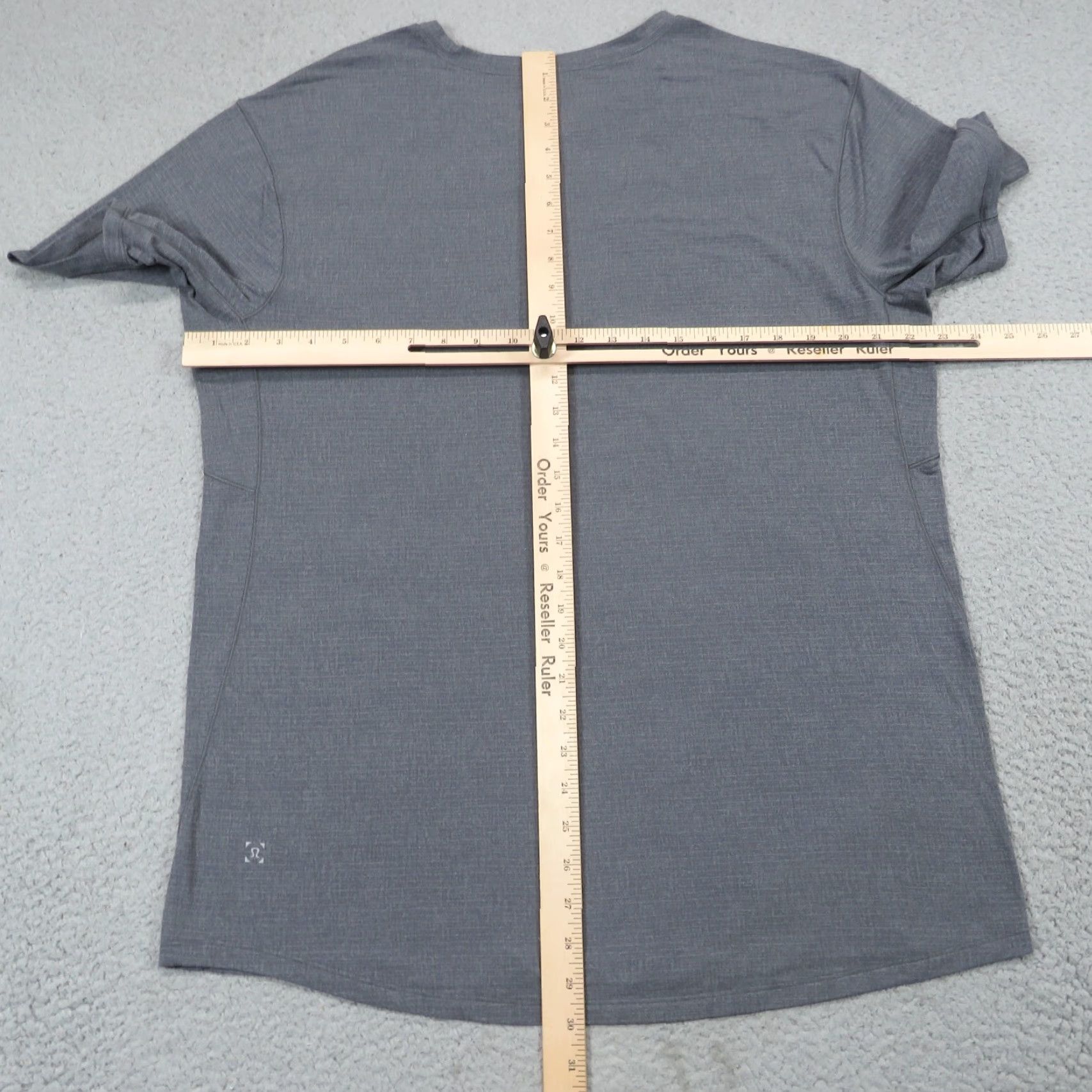 Lululemon Lululemon Shirt Mens XL Grey Silverescent X-static Antimicrobial Running Workout Shirt XL Mens Gray Size US XL / EU 56 / 4 - 7 Thumbnail