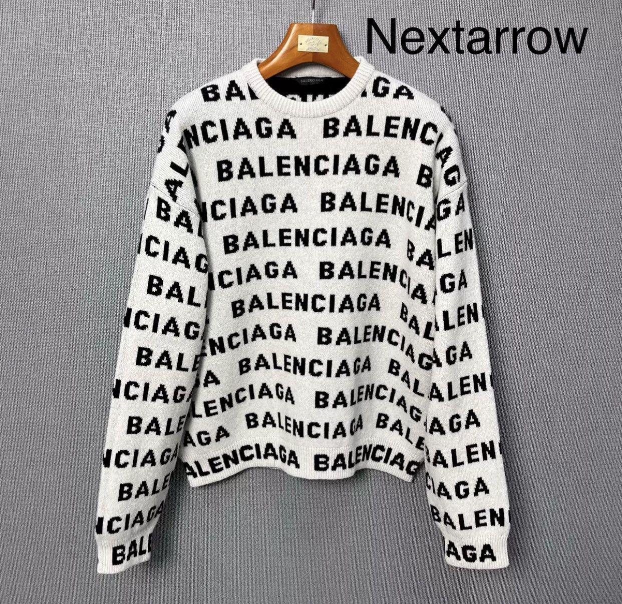 Balenciaga Balenciaga logo round neck long sleeved sweater Size US S / EU 44-46 / 1 - 1 Thumbnail