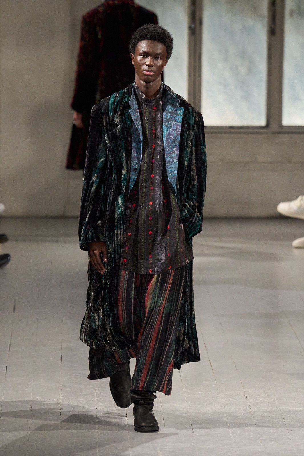 Yohji Yamamoto 23AW Silk Ethnic Coat Size US L / EU 52-54 / 3 - 6 Thumbnail