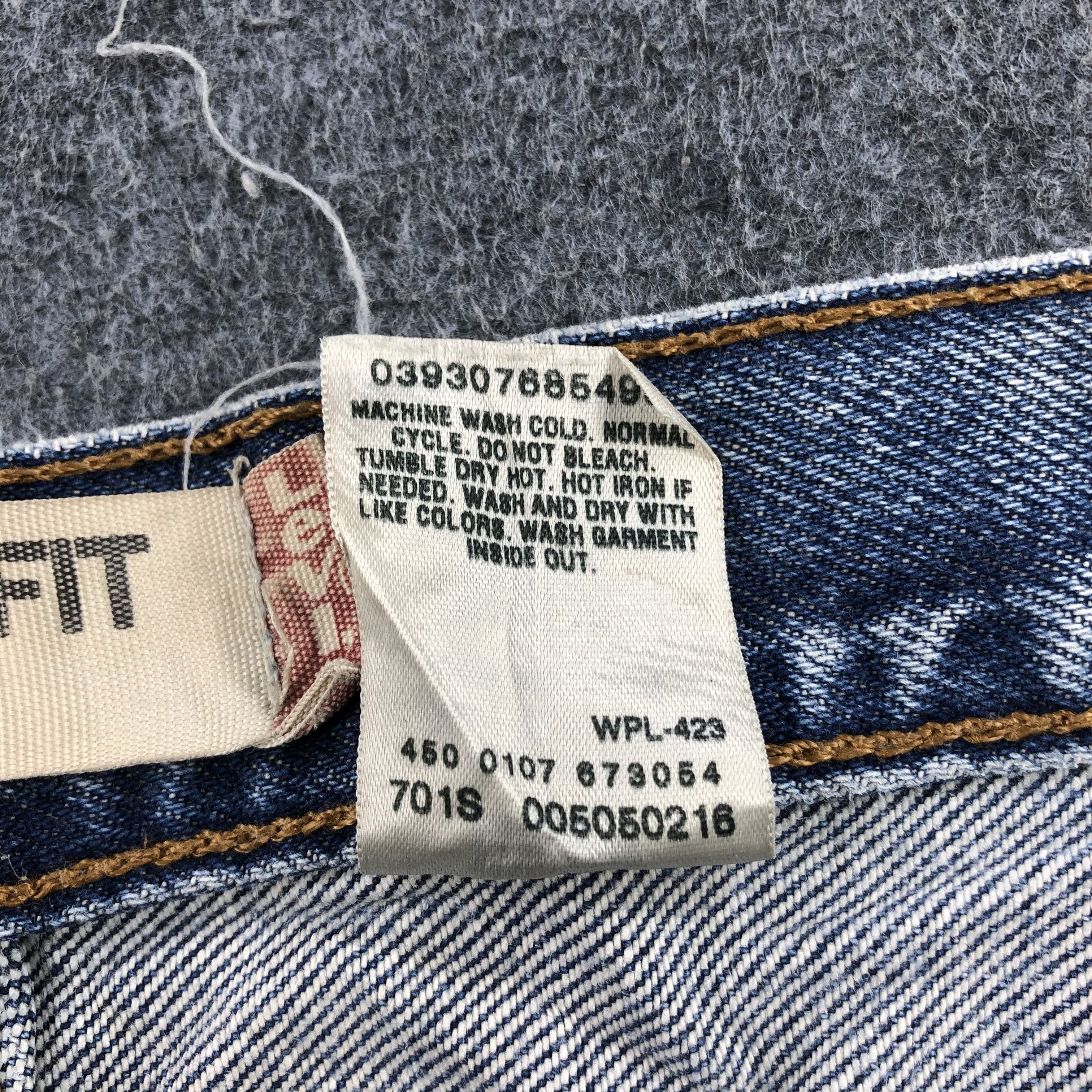 Levi's Vintage Blue Wash Levis 505 Jeans-J2049 Size US 35 - 14 Thumbnail