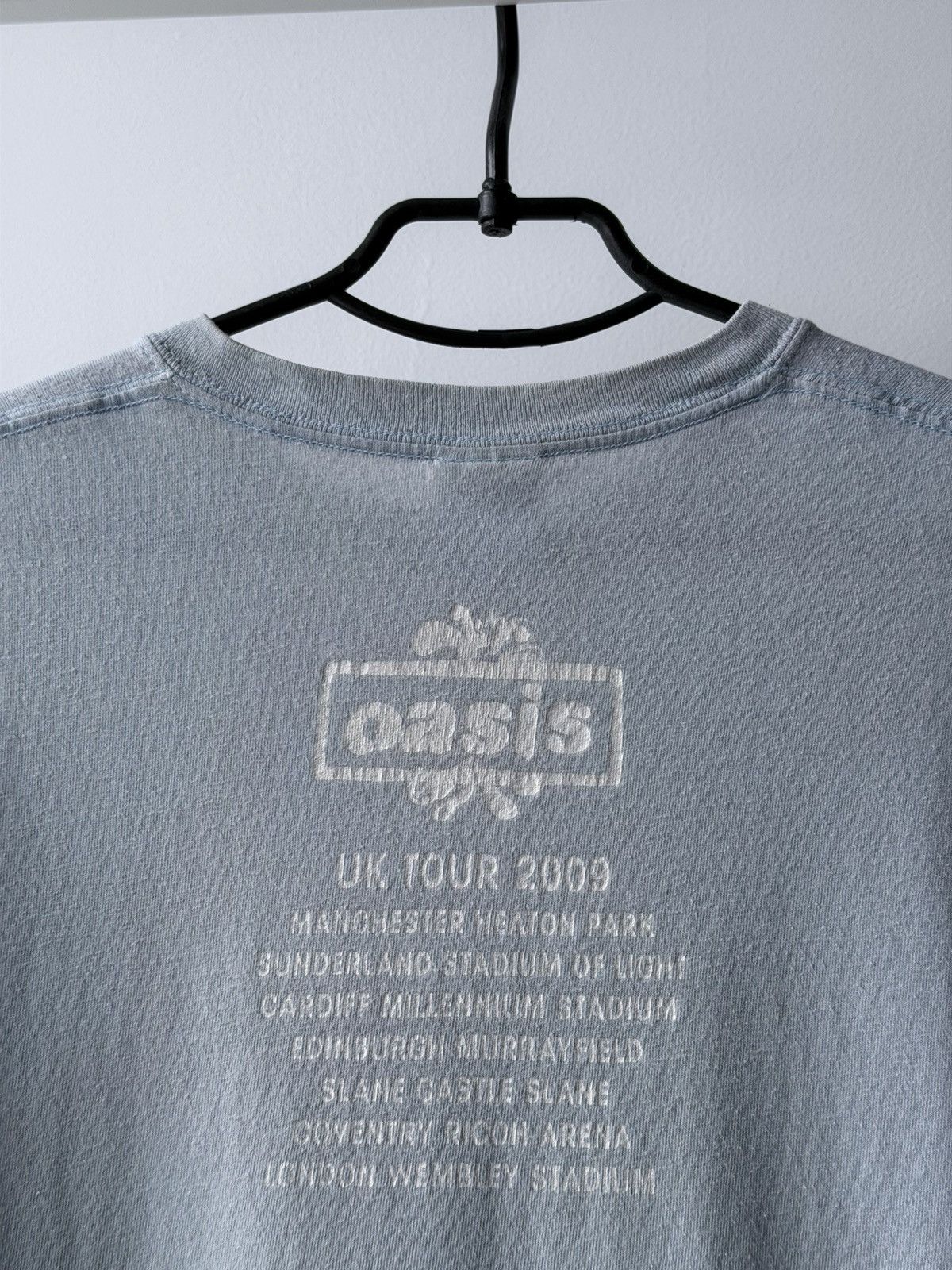 Band Tees 2009 Oasis Tour Band Tee T-Shirt Size US M / EU 48-50 / 2 - 5 Thumbnail