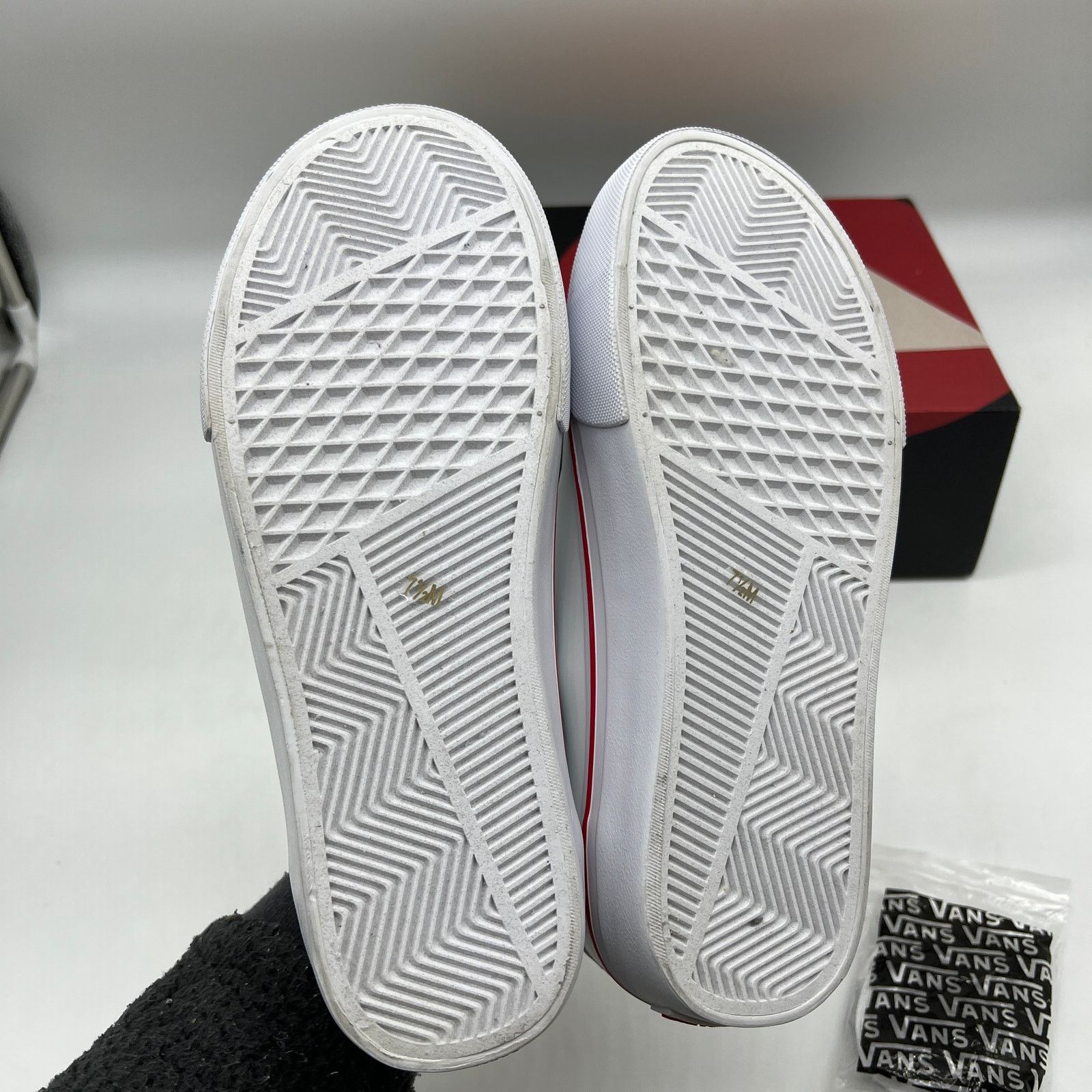 Airwalk AIRWALK Skateboarding Shoes for Women White Color Size 7.5 Size US 7.5 / IT 37.5 - 9 Thumbnail