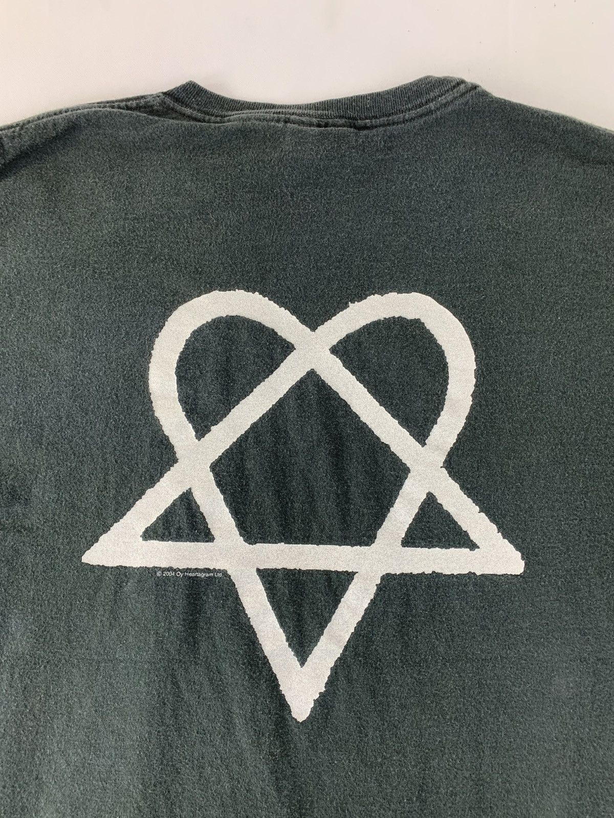 Band Tees Vintage 2004 Him Band Oy Heartagram Big Logo Black Tee Size US M / EU 48-50 / 2 - 4 Thumbnail
