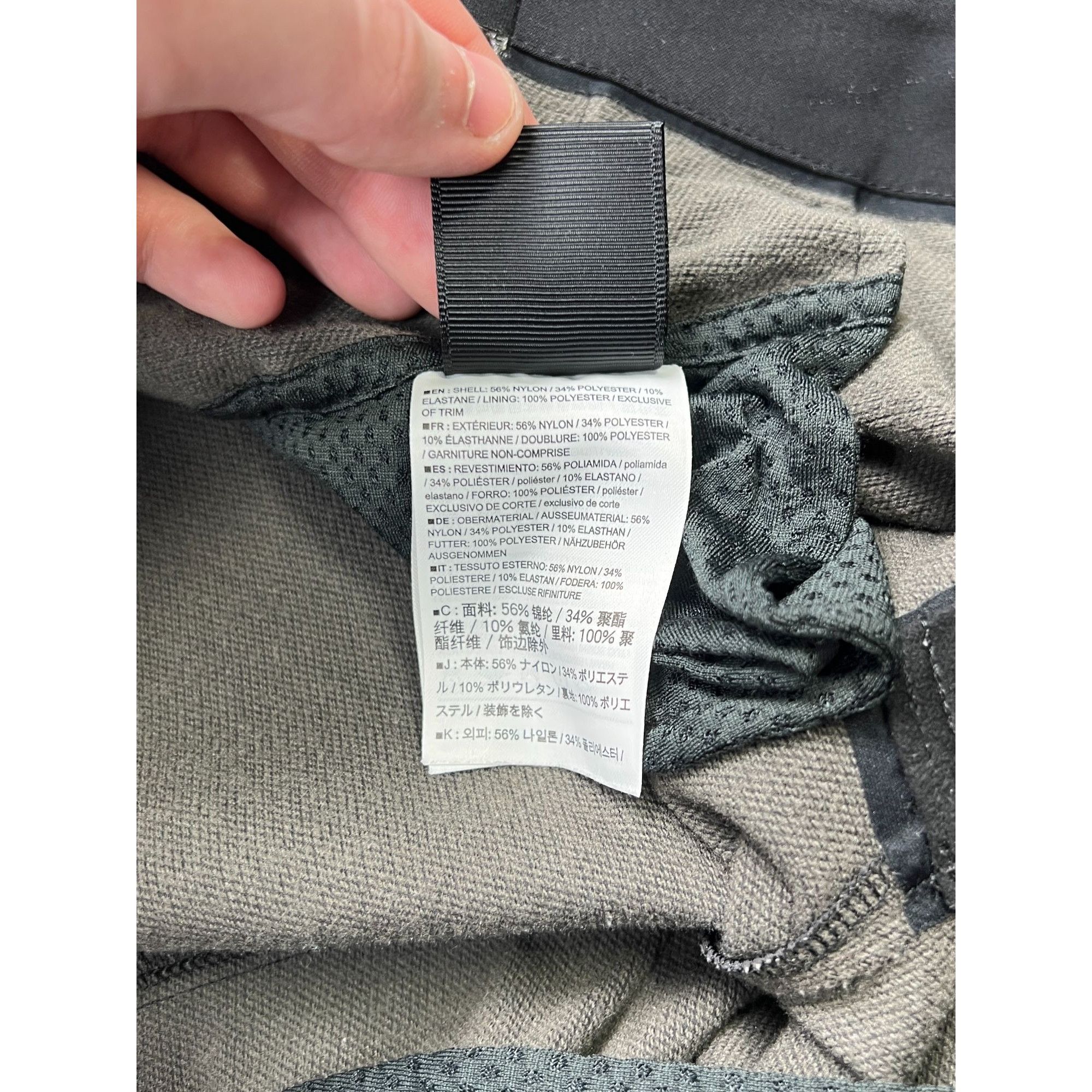 Arc'teryx Arc’teryx Nylon Cargo Trekking Pants (Y0775) Size 30" / US 8 / IT 44 - 9 Thumbnail