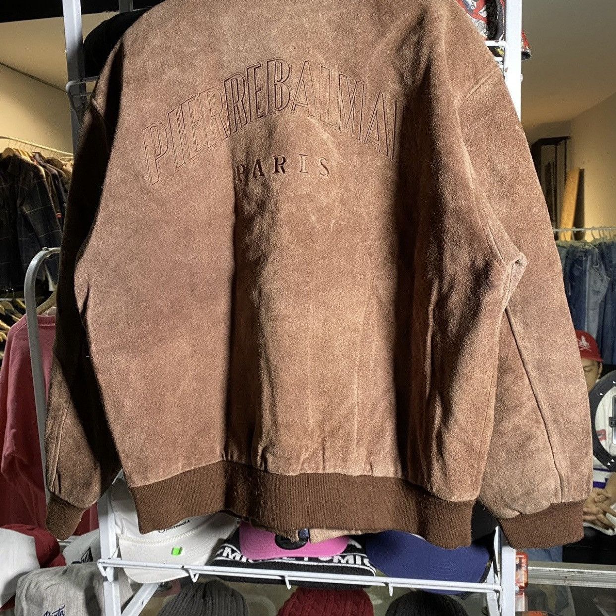 Pierre Balmain CowSkin 💥 Pierre Balmain leather jacket. Size US L / EU 52-54 / 3 - 6 Thumbnail