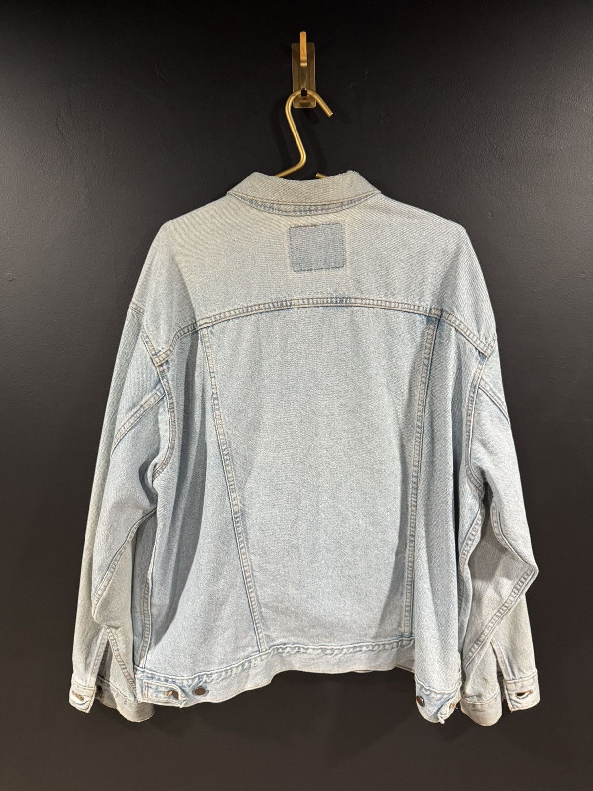 Levi's 1992 Vintage Levi’s Faded Distressed Trucker Denim Jacket XL Size US XL / EU 56 / 4 - 12 Thumbnail