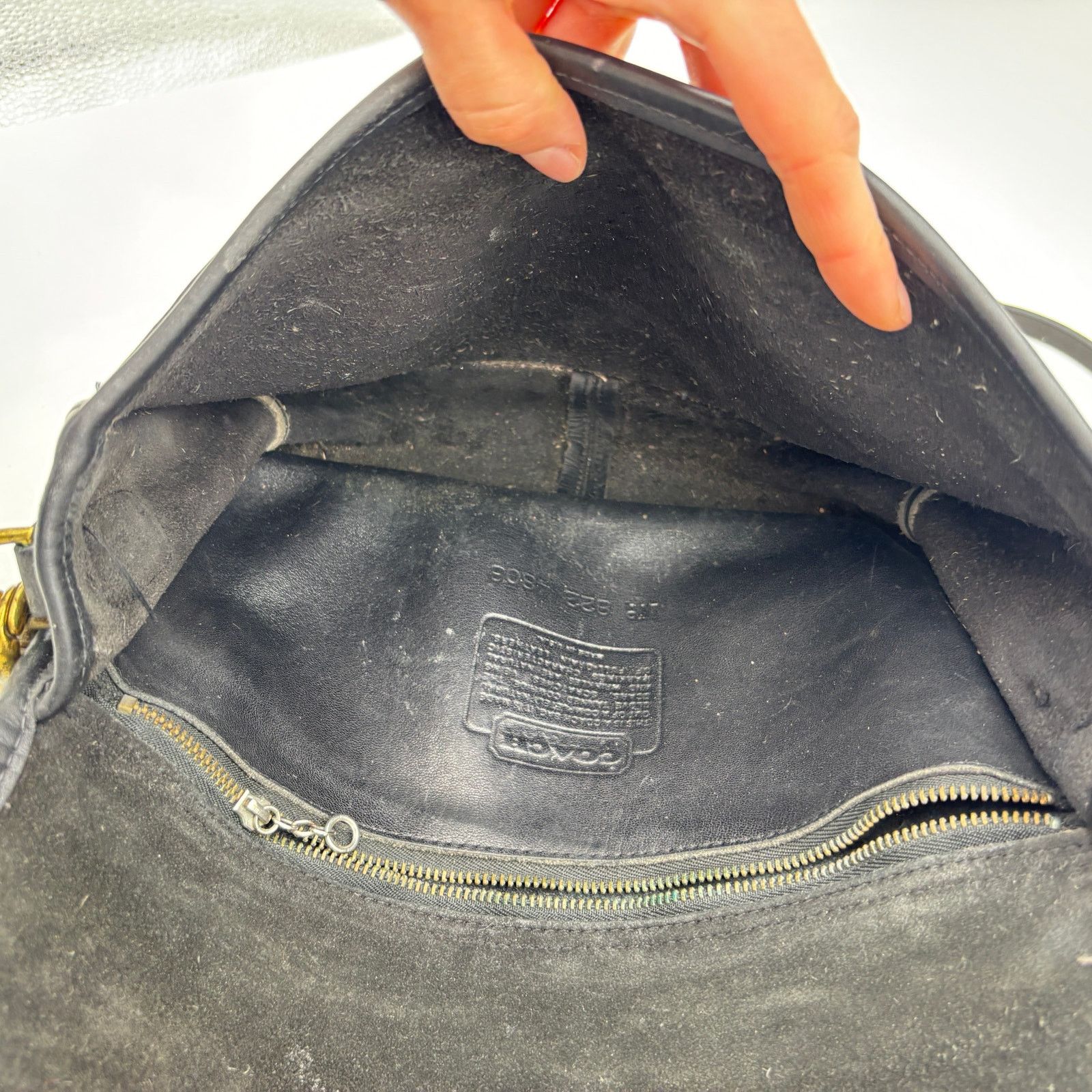 Coach × Vintage Vintage Coach City Bag Black Leather Pocket Purse Crossbody Size ONE SIZE - 11 Thumbnail