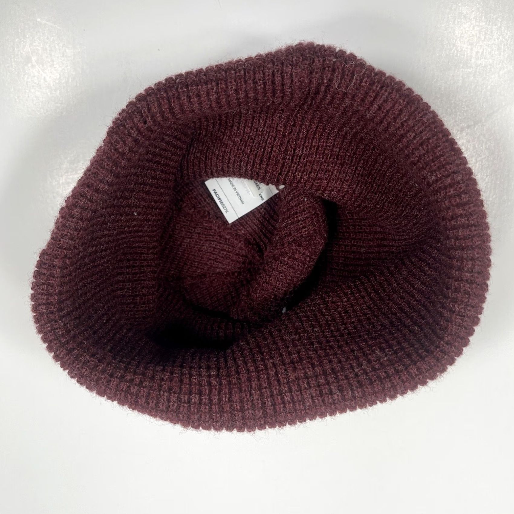 Vintage Unbranded Beanie Hat Adults Winter Snow One Size Fits Casual Maroon Knit Breathable Size ONE SIZE - 4 Thumbnail