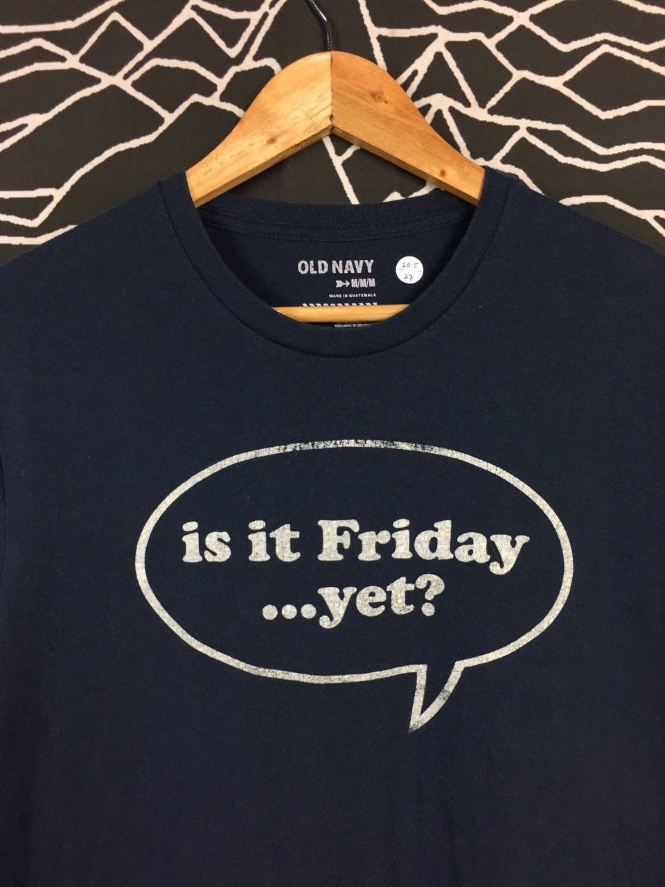 Old Navy × Vintage Old Navy Is It Friday Yet? Wording Tee Size US M / EU 48-50 / 2 - 3 Thumbnail