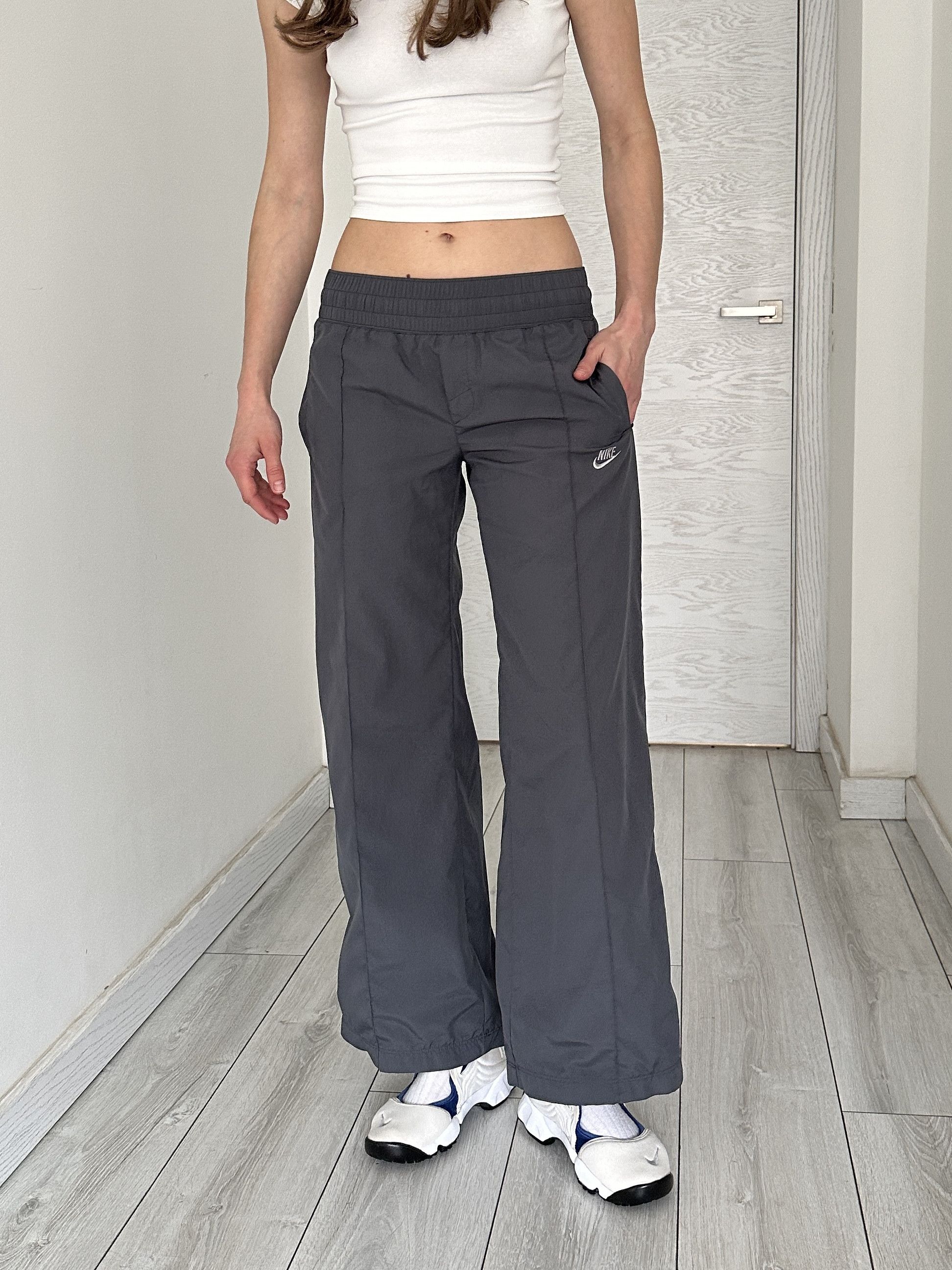 Nike Vintage Y2K Nike Loose Fit Pants Size 30" / US 8 / IT 44 - 1 Thumbnail