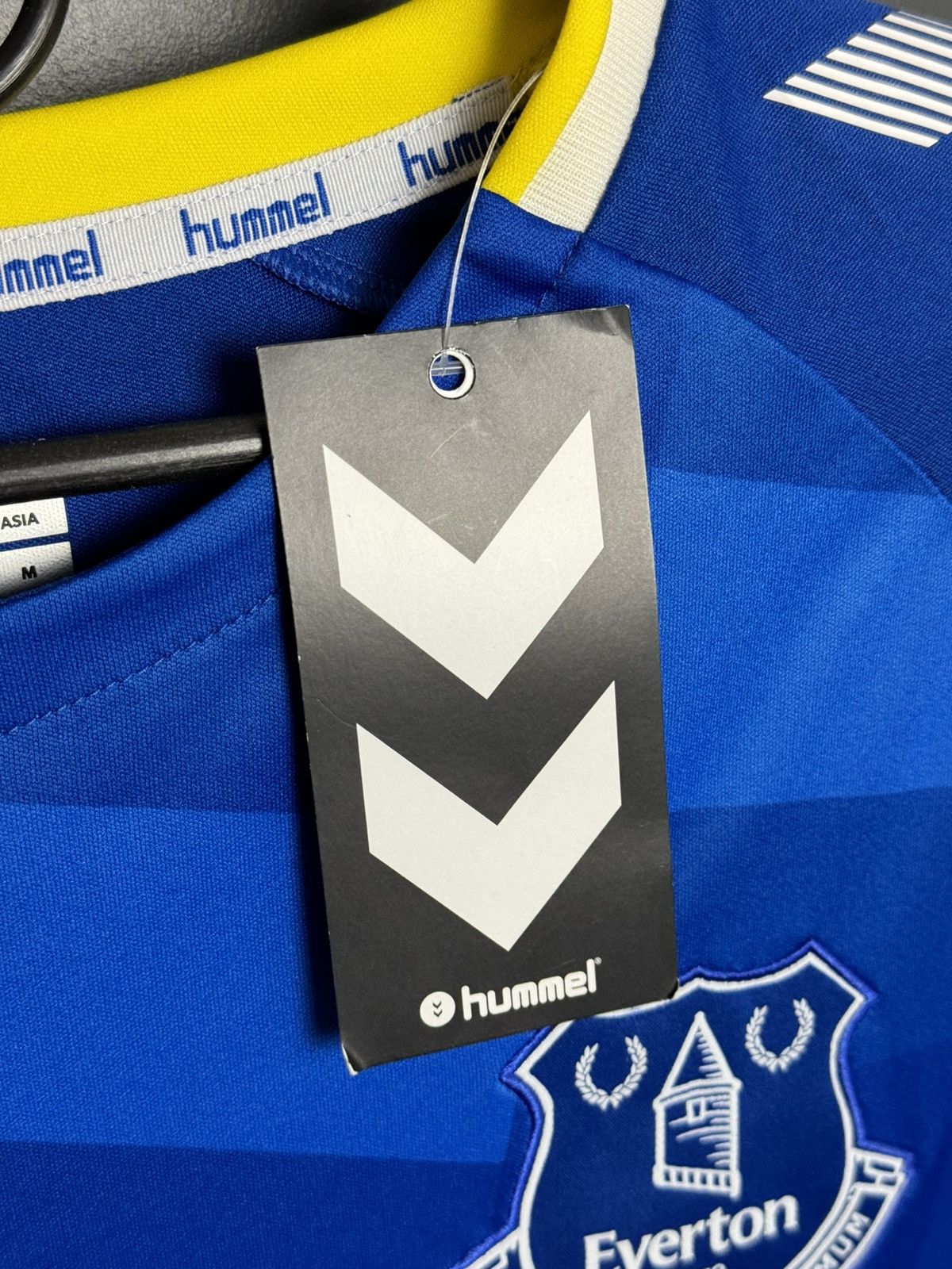 Hummel New Everton 21/22 Home Football Long Sleeve Jersey Size US XS / EU 42 / 0 - 8 Thumbnail