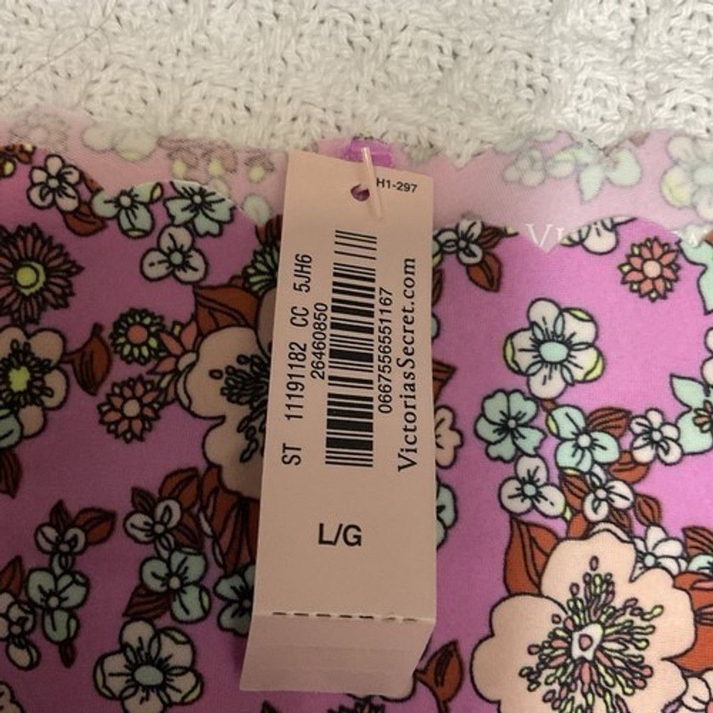 Victoria's Secret NWT Victoria's Secret Cheeky Berry RetroFloral Panty Women L Size ONE SIZE - 3 Thumbnail