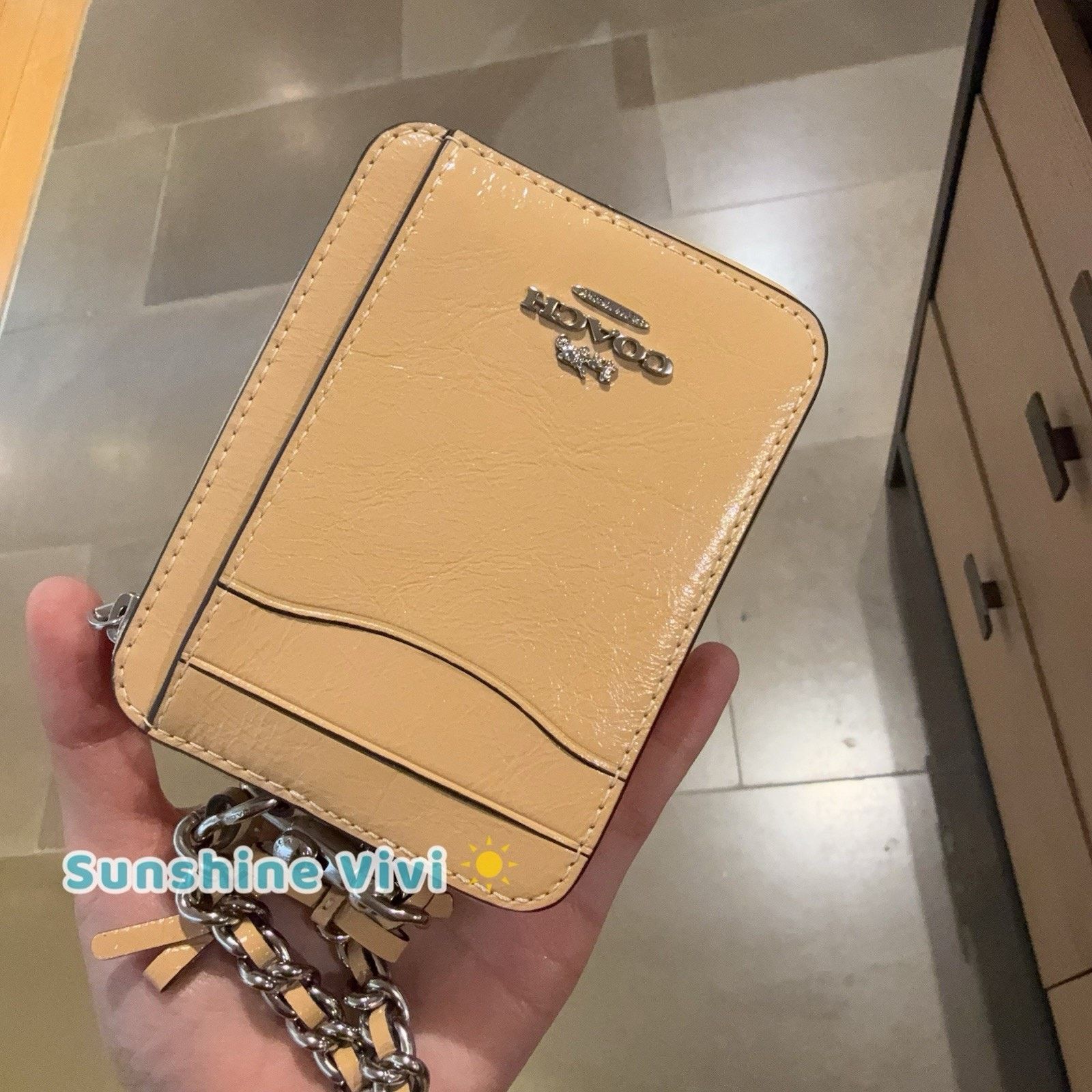 Coach NWT Coach Zip Card Case Bows CEC13 leather/Light Sand Size ONE SIZE - 1 Thumbnail