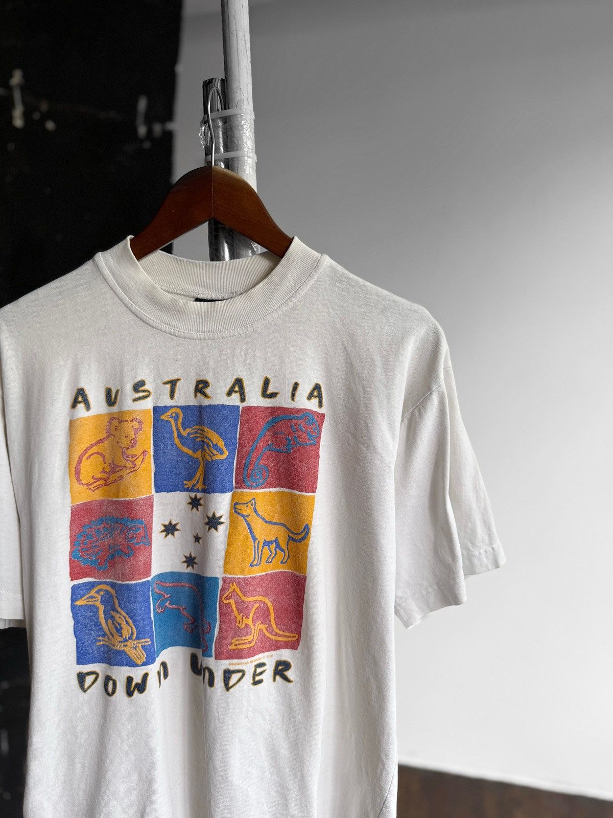 Vintage Australia Vintage 90s Down Under Graphic T-Shirt SS White Size US XL / EU 56 / 4 - 2 Thumbnail